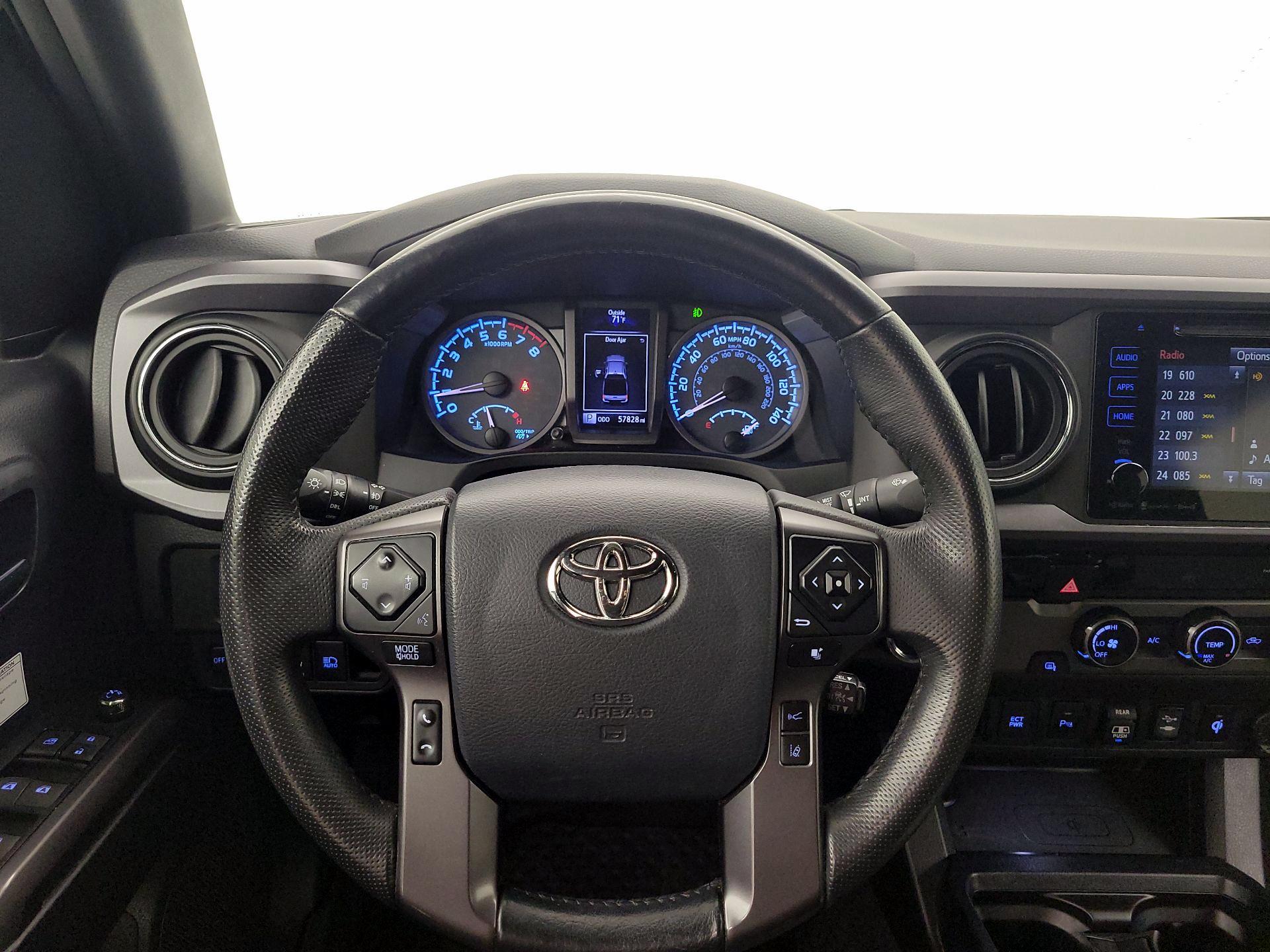 Thumbnail: 2018 Toyota Tacoma - 10