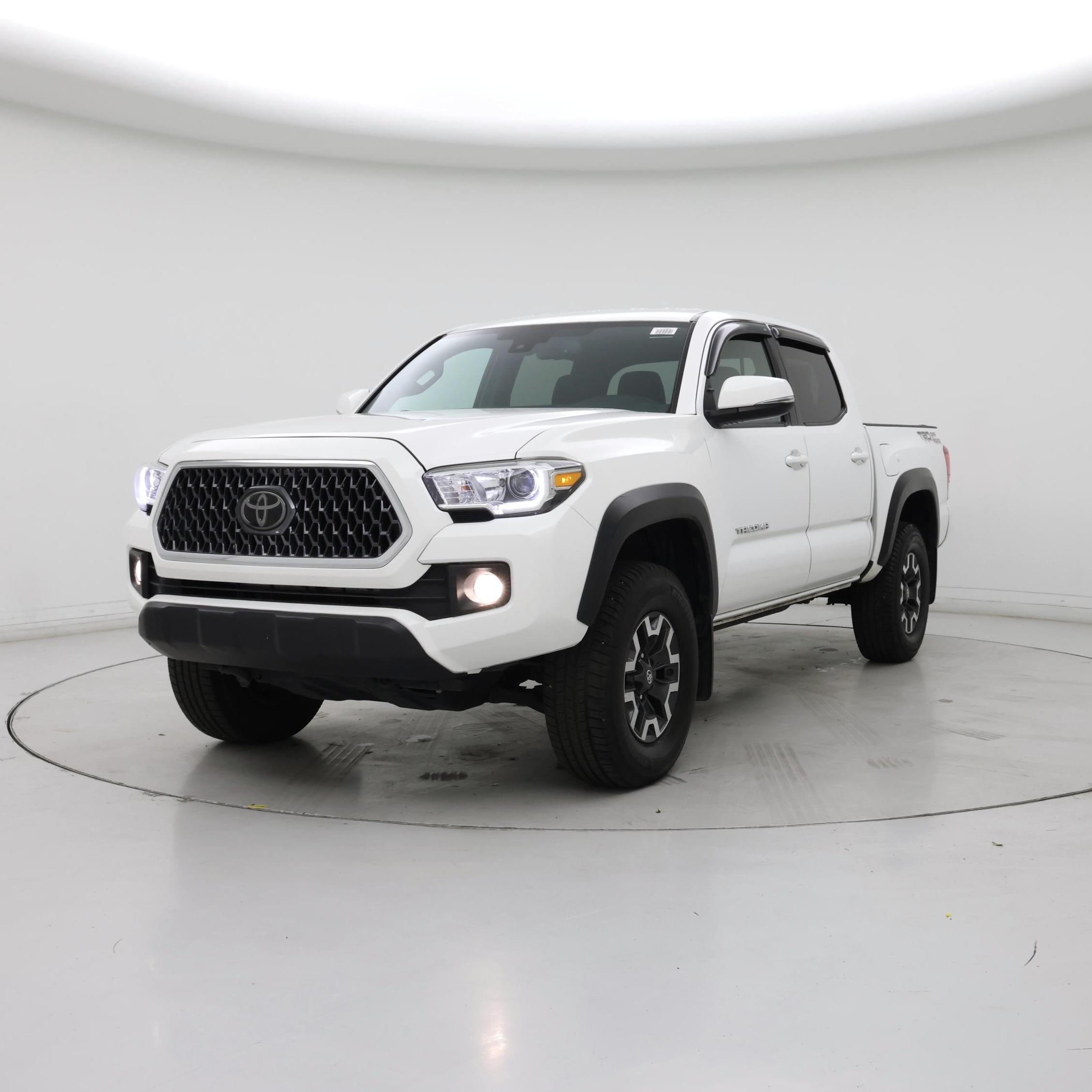 Thumbnail: 2018 Toyota Tacoma - 4