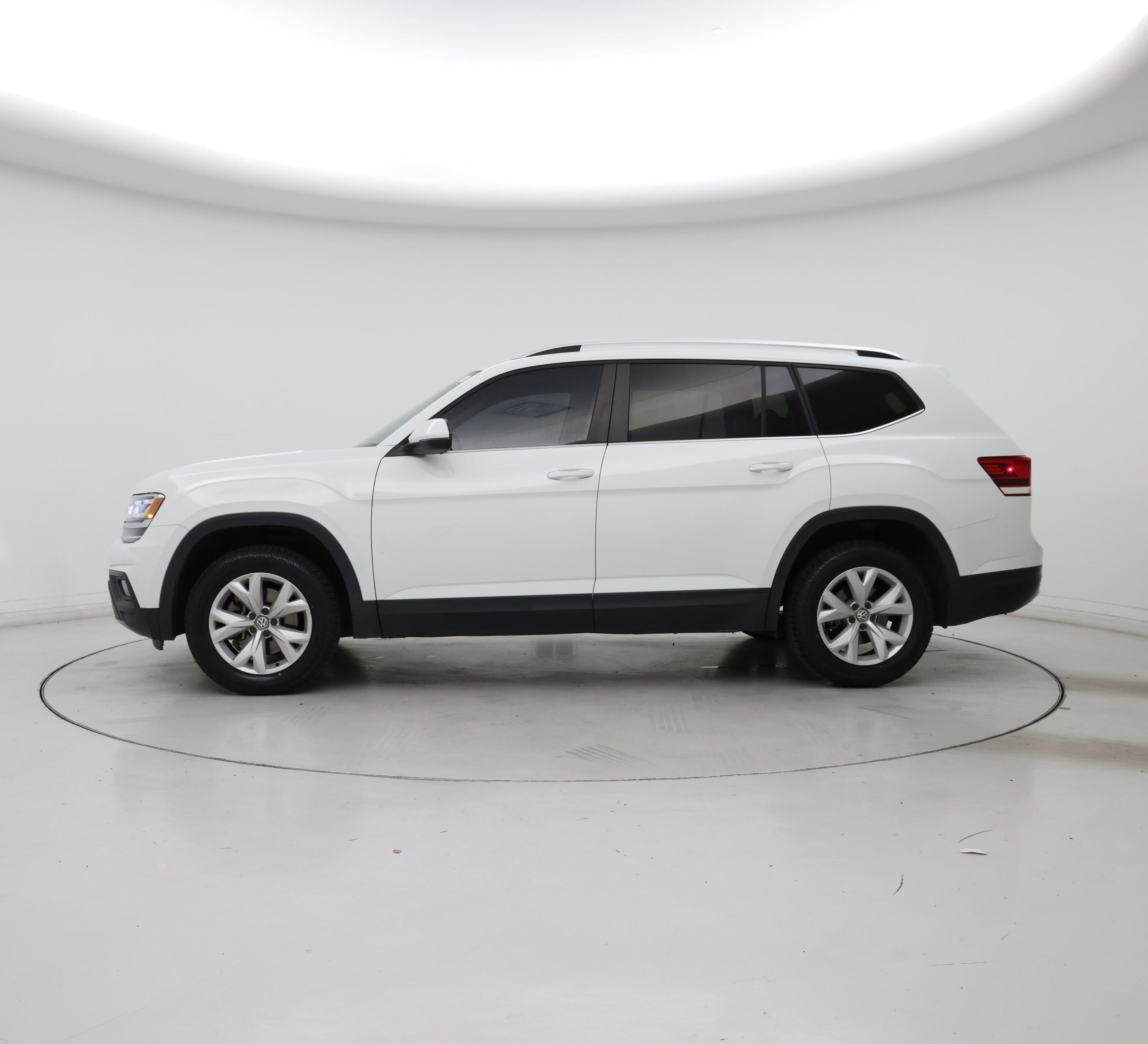 Thumbnail: 2018 Volkswagen Atlas - 3