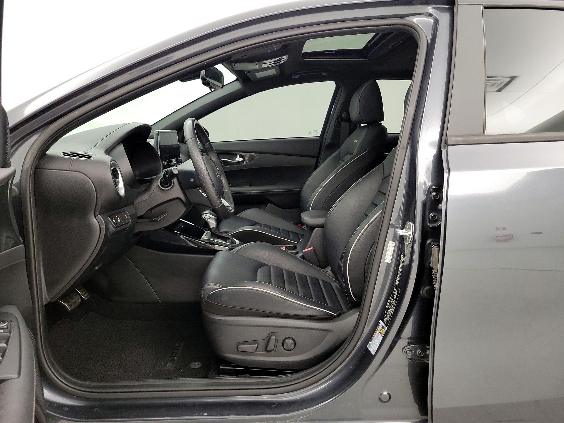 Thumbnail: 2023 Kia Forte - 11