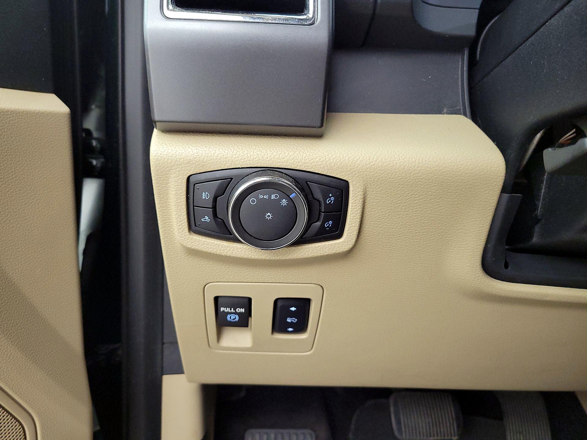 Thumbnail: 2016 Ford F-150 - 13