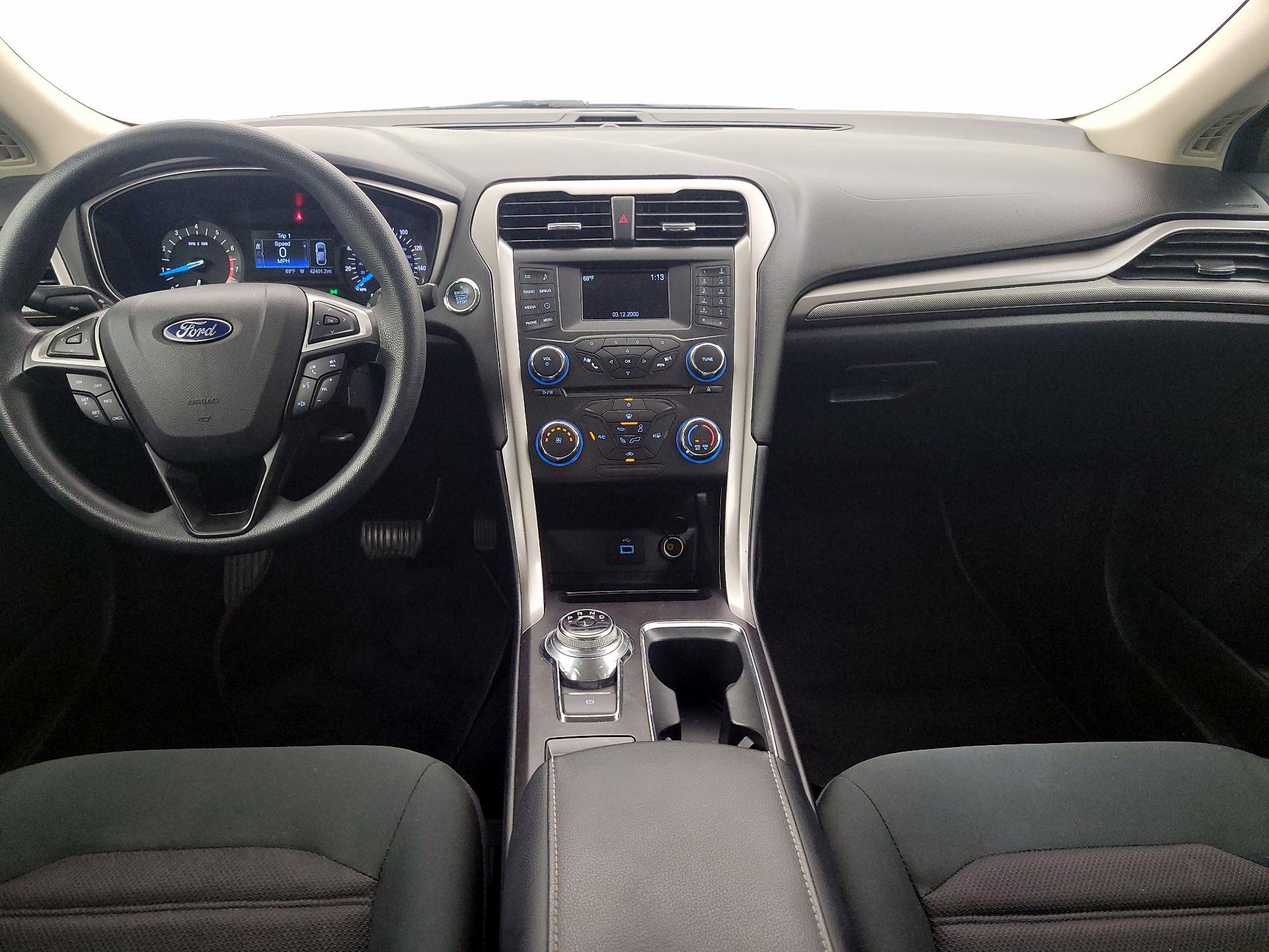 Thumbnail: 2017 Ford Fusion - 9