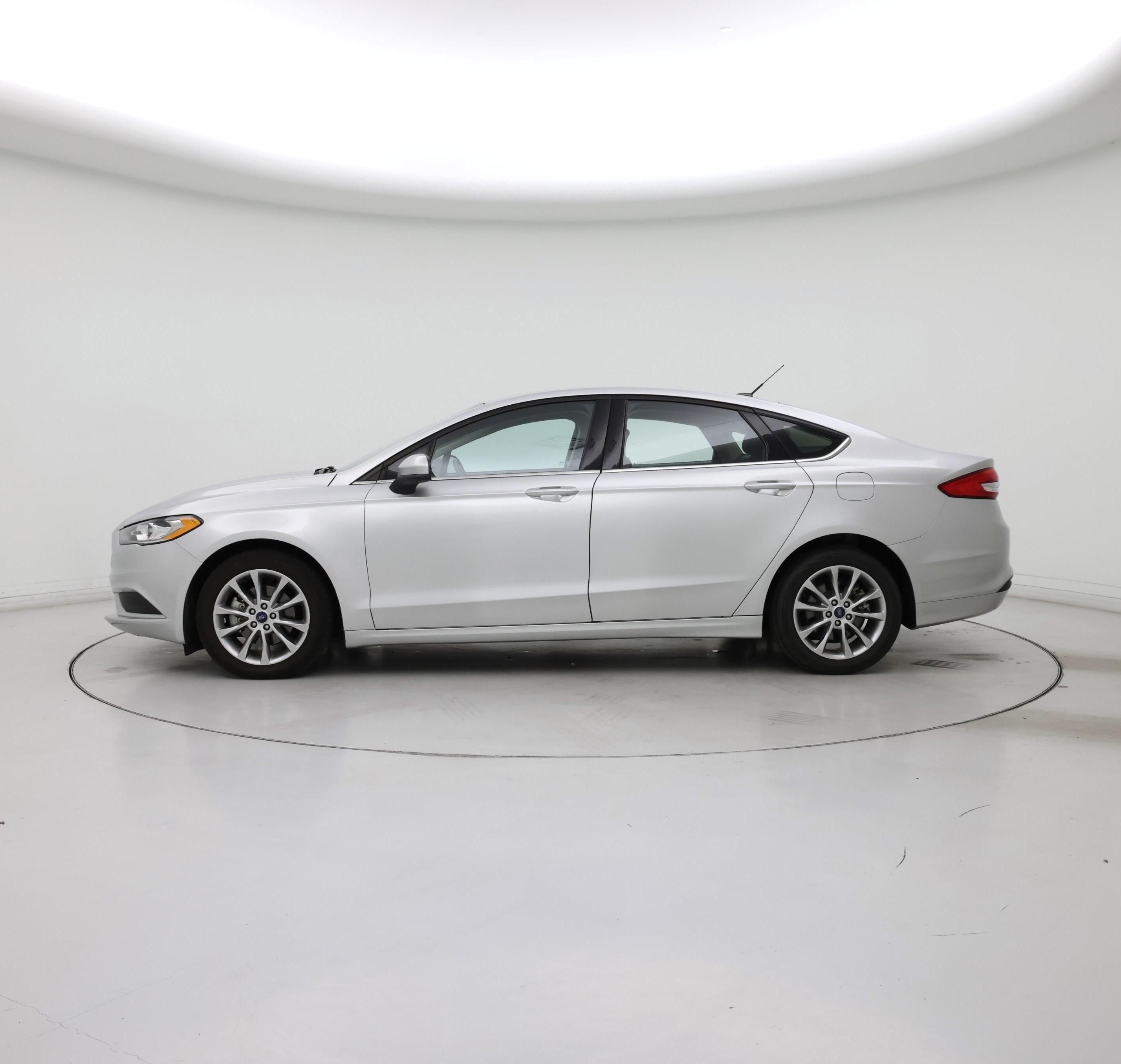 Thumbnail: 2017 Ford Fusion - 3