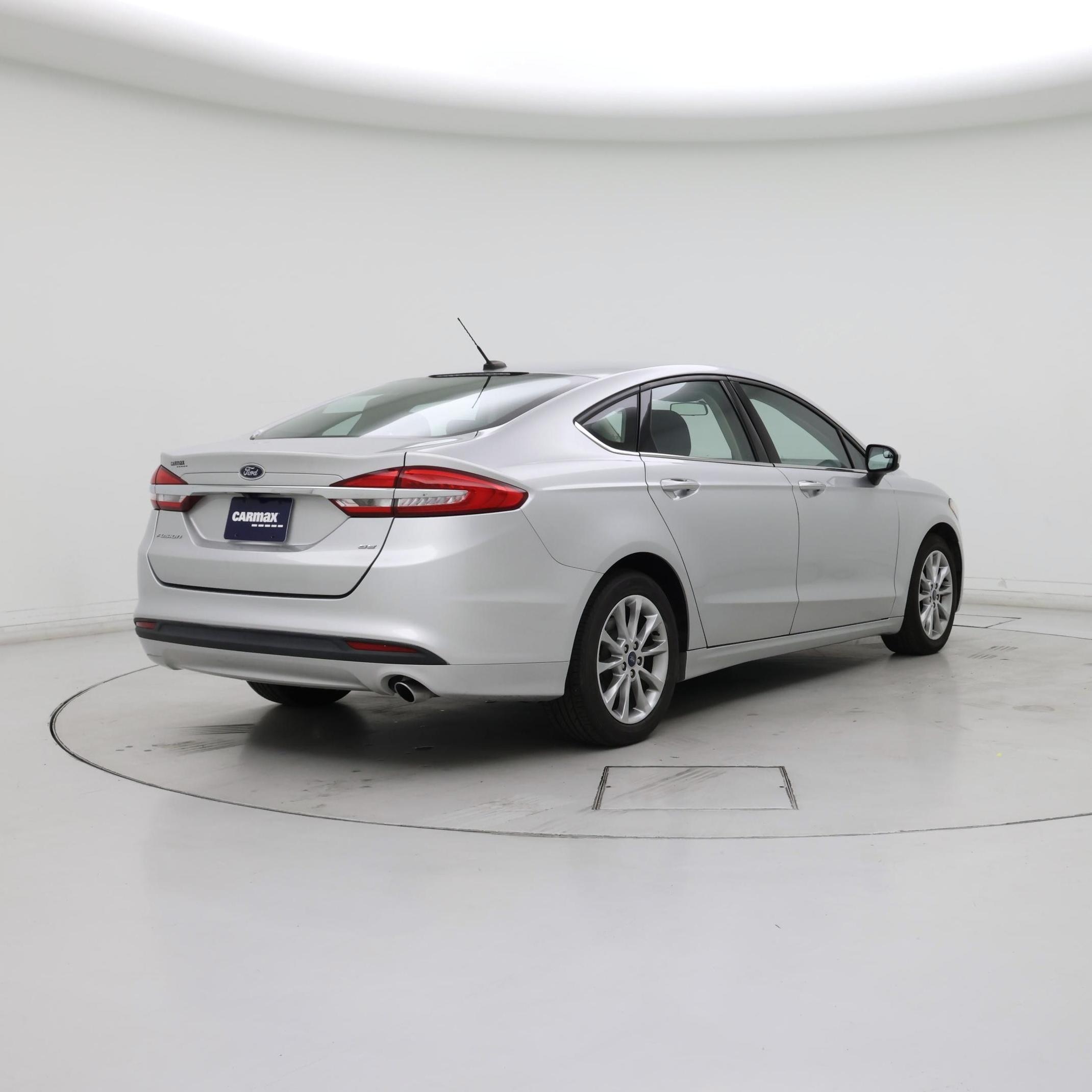 Thumbnail: 2017 Ford Fusion - 8
