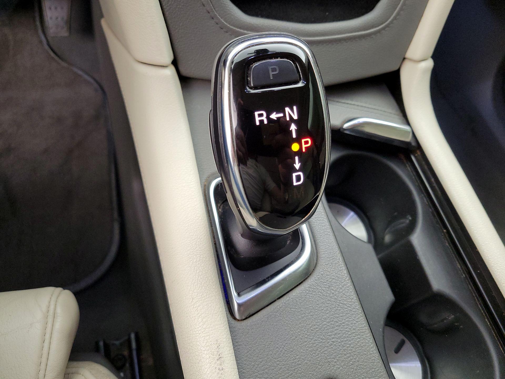 Thumbnail: 2017 Cadillac XT5 - 15