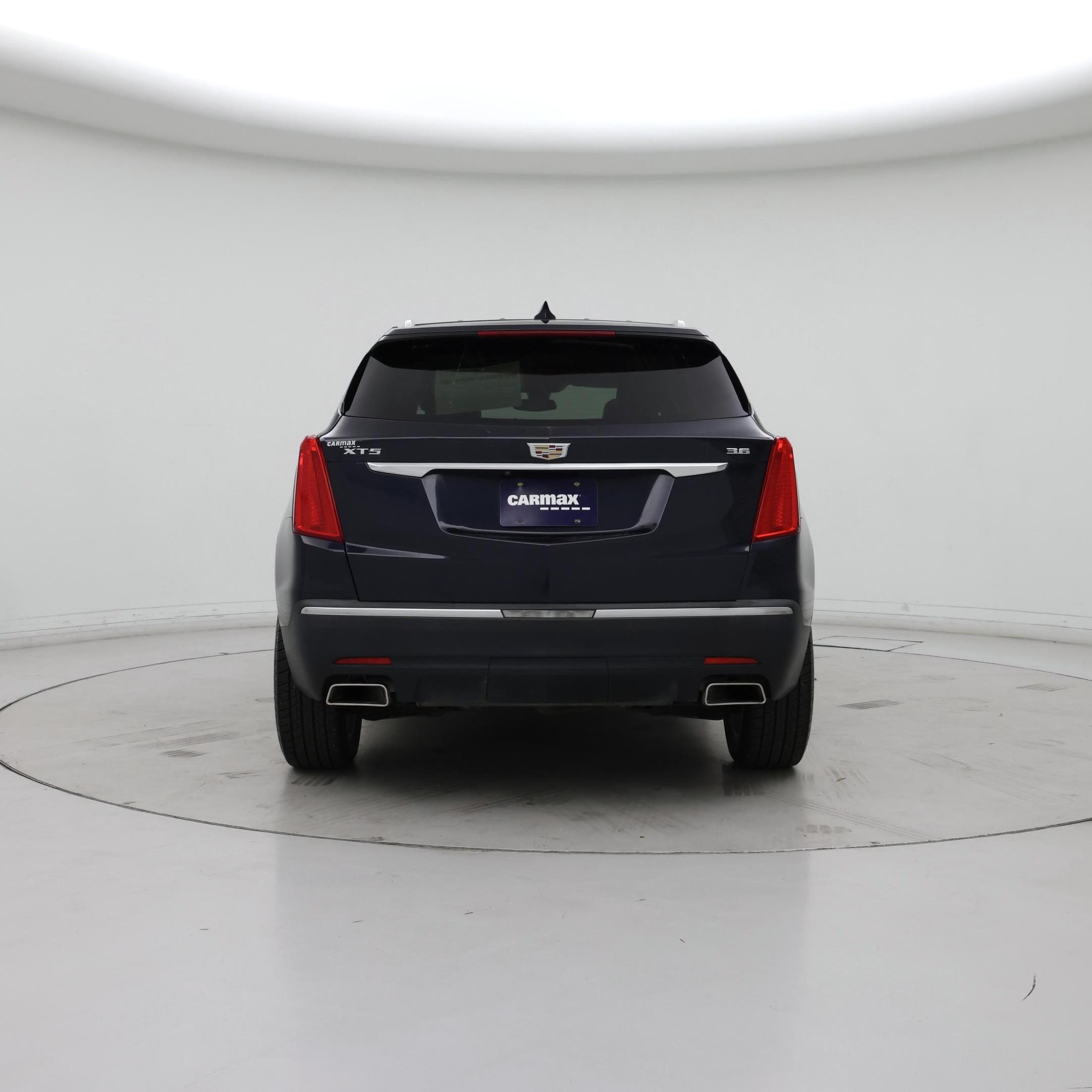Thumbnail: 2017 Cadillac XT5 - 6