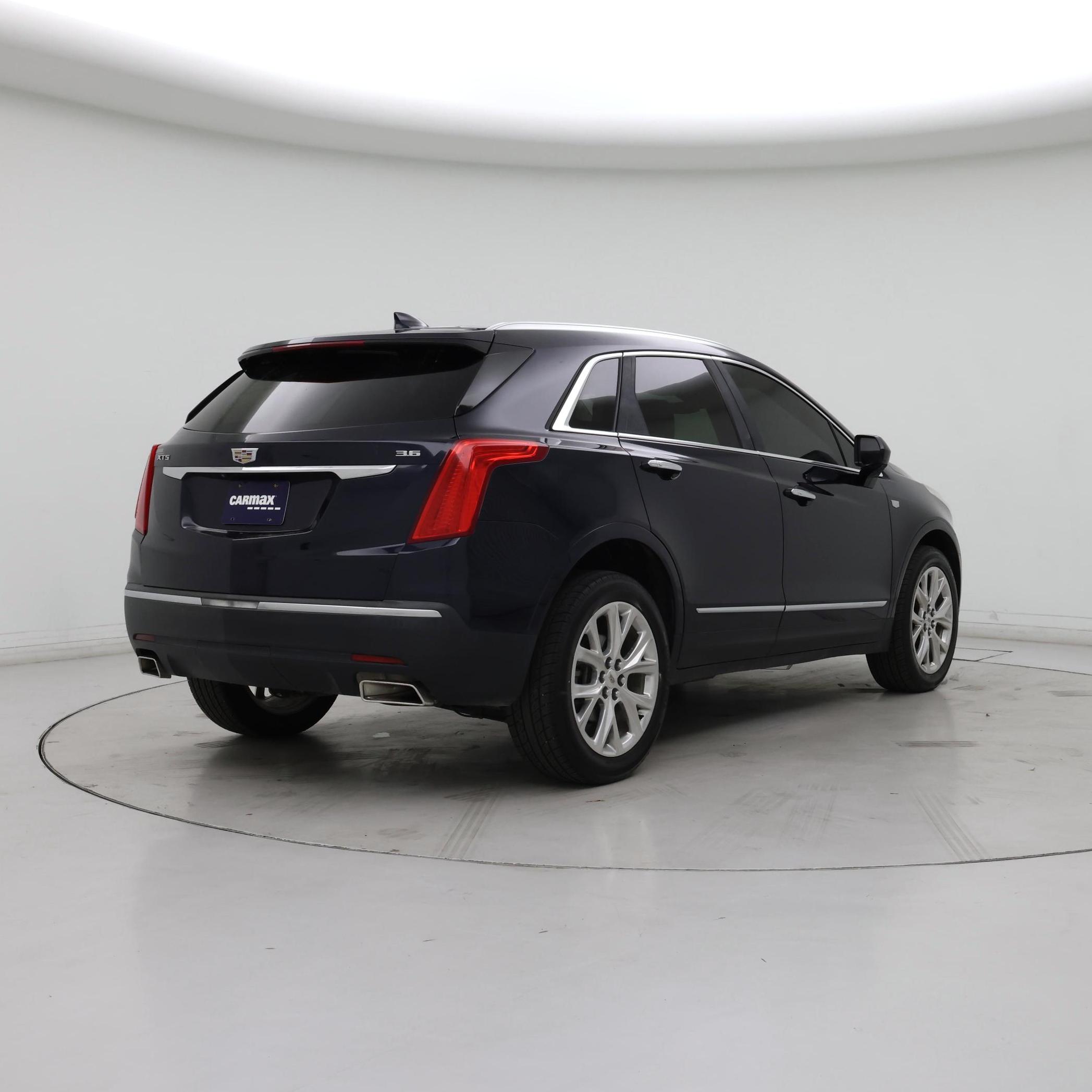 Thumbnail: 2017 Cadillac XT5 - 8