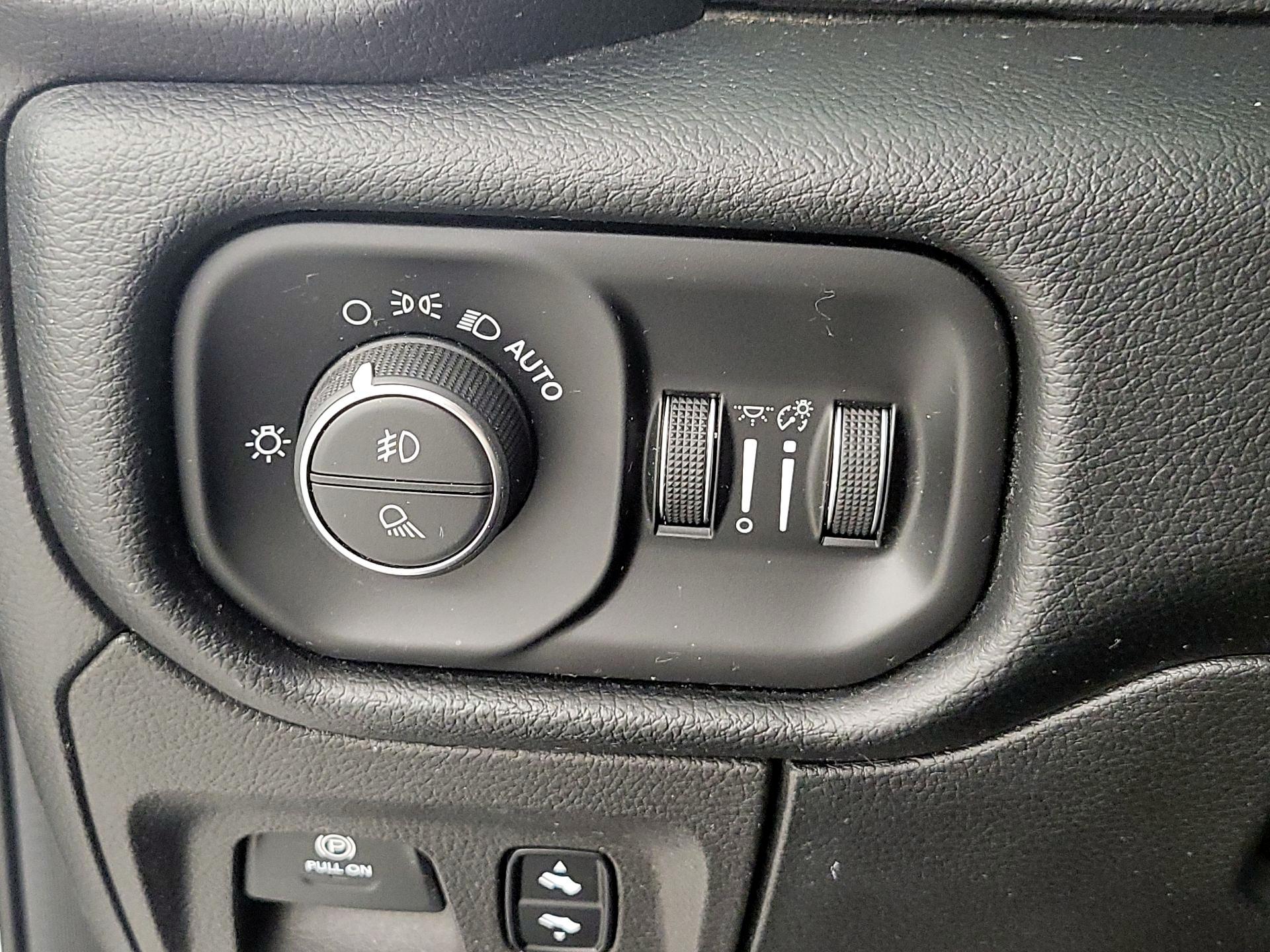 Thumbnail: 2019 RAM 1500 - 13