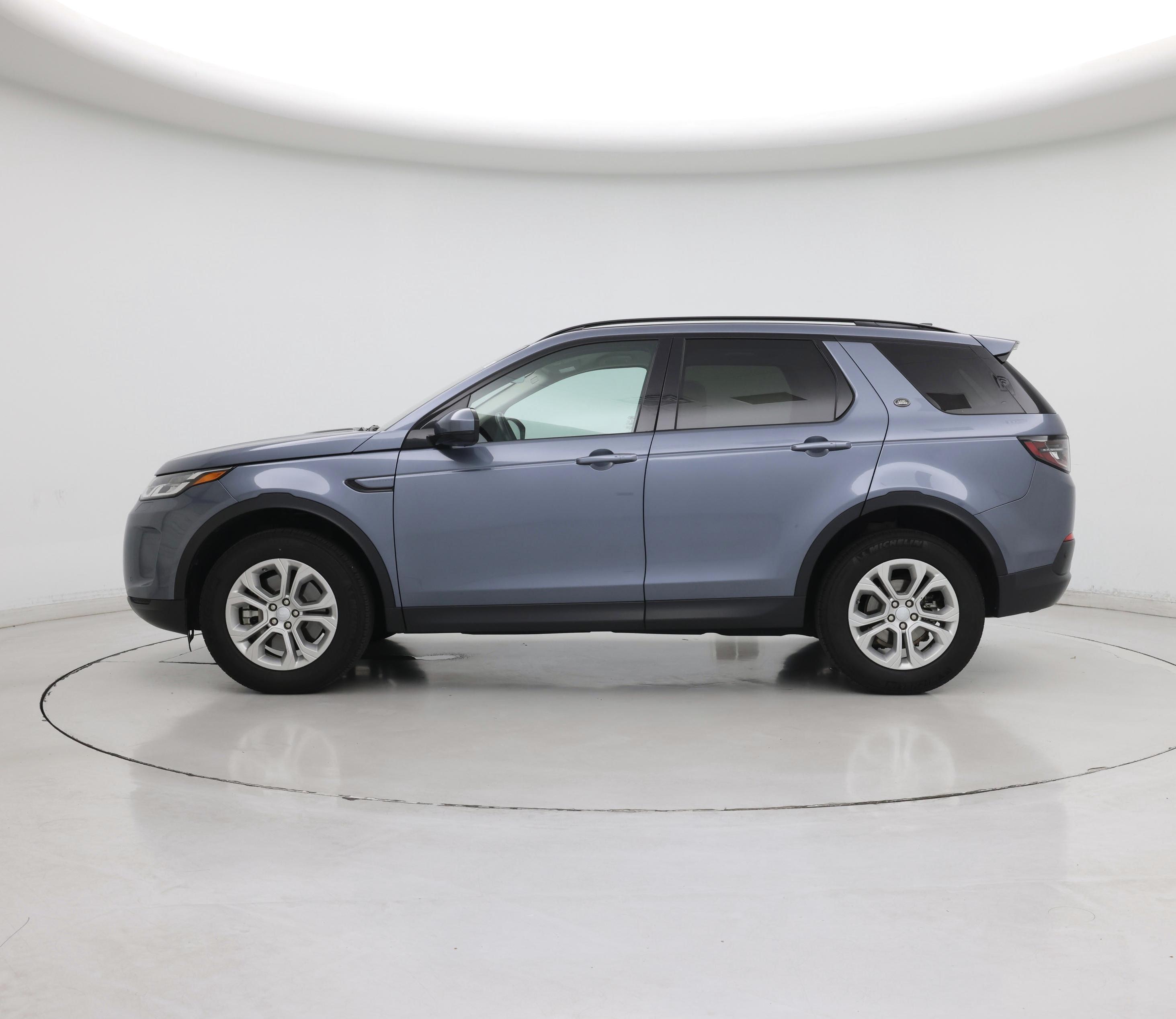Thumbnail: 2020 Land Rover Discovery Sport - 3