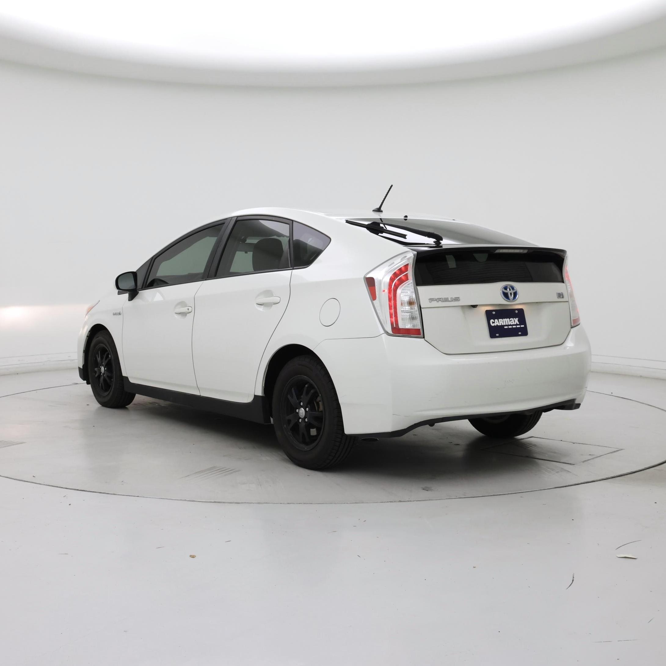 Thumbnail: 2015 Toyota Prius - 2