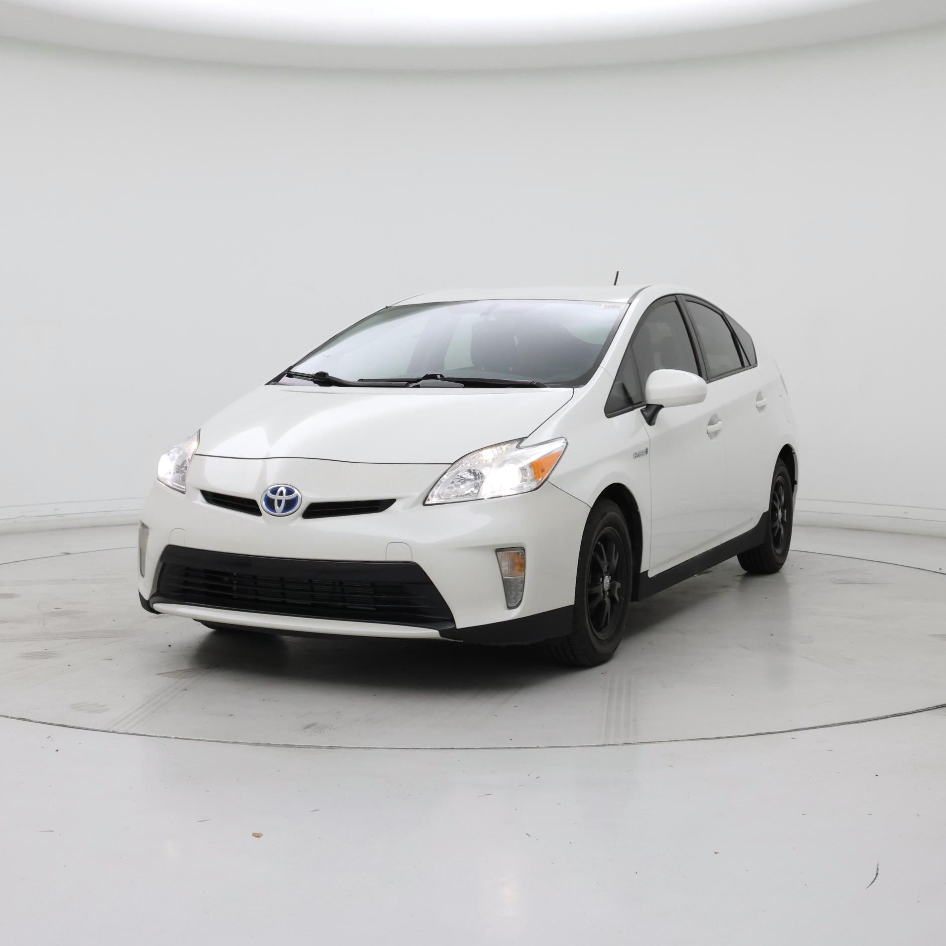 Thumbnail: 2015 Toyota Prius - 4