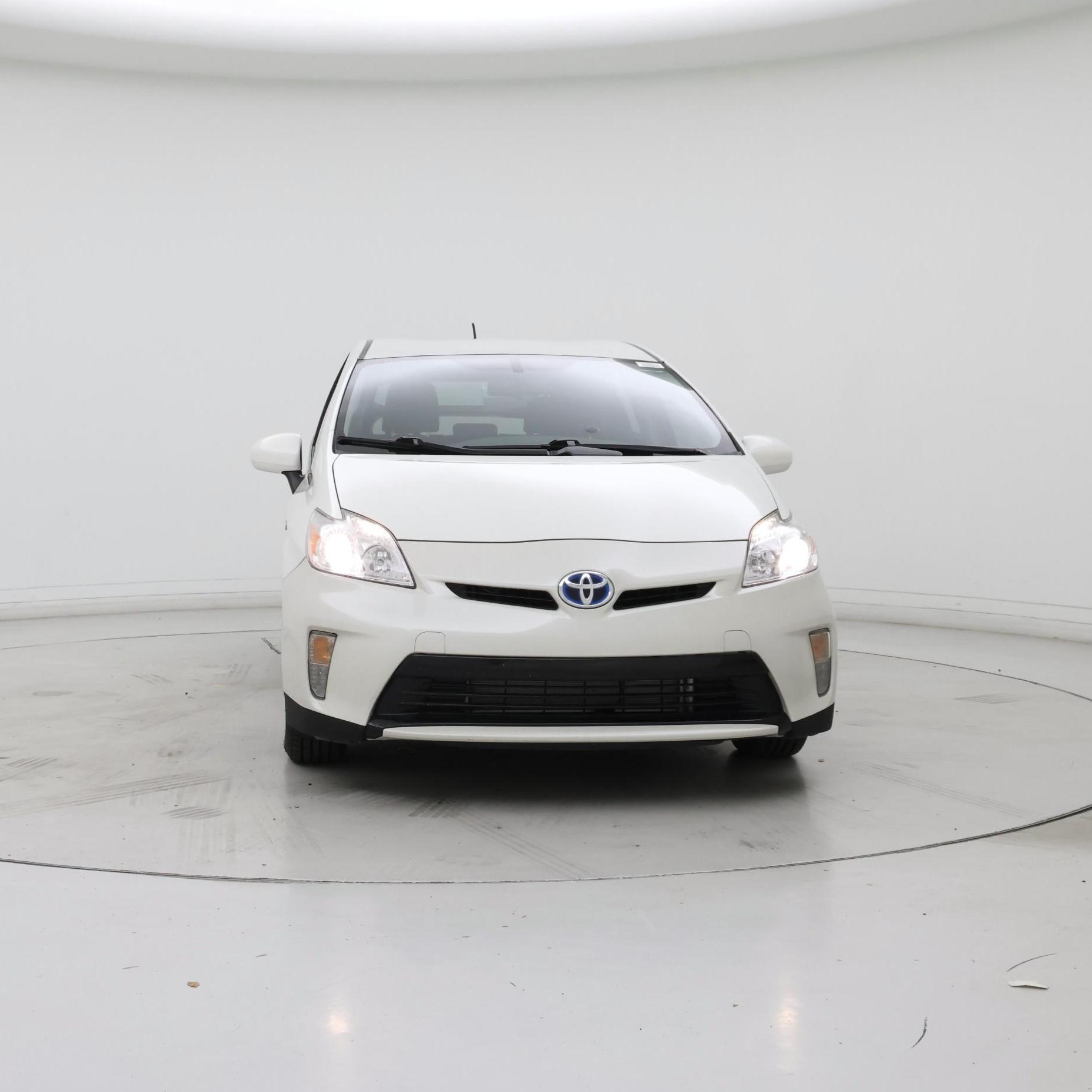 Thumbnail: 2015 Toyota Prius - 5