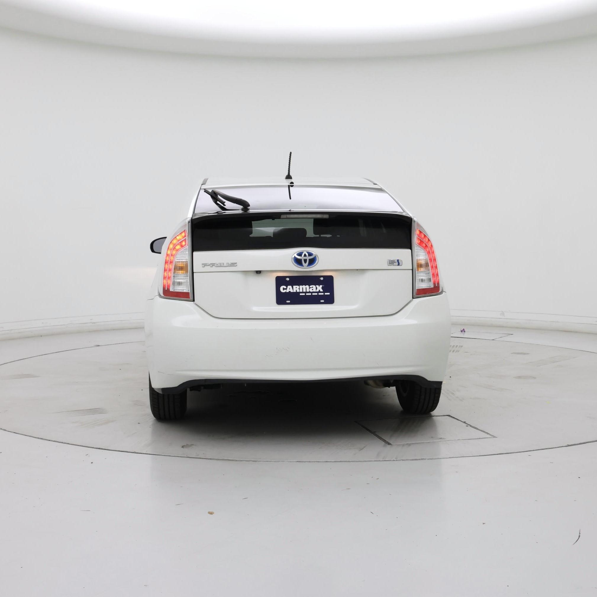 Thumbnail: 2015 Toyota Prius - 6