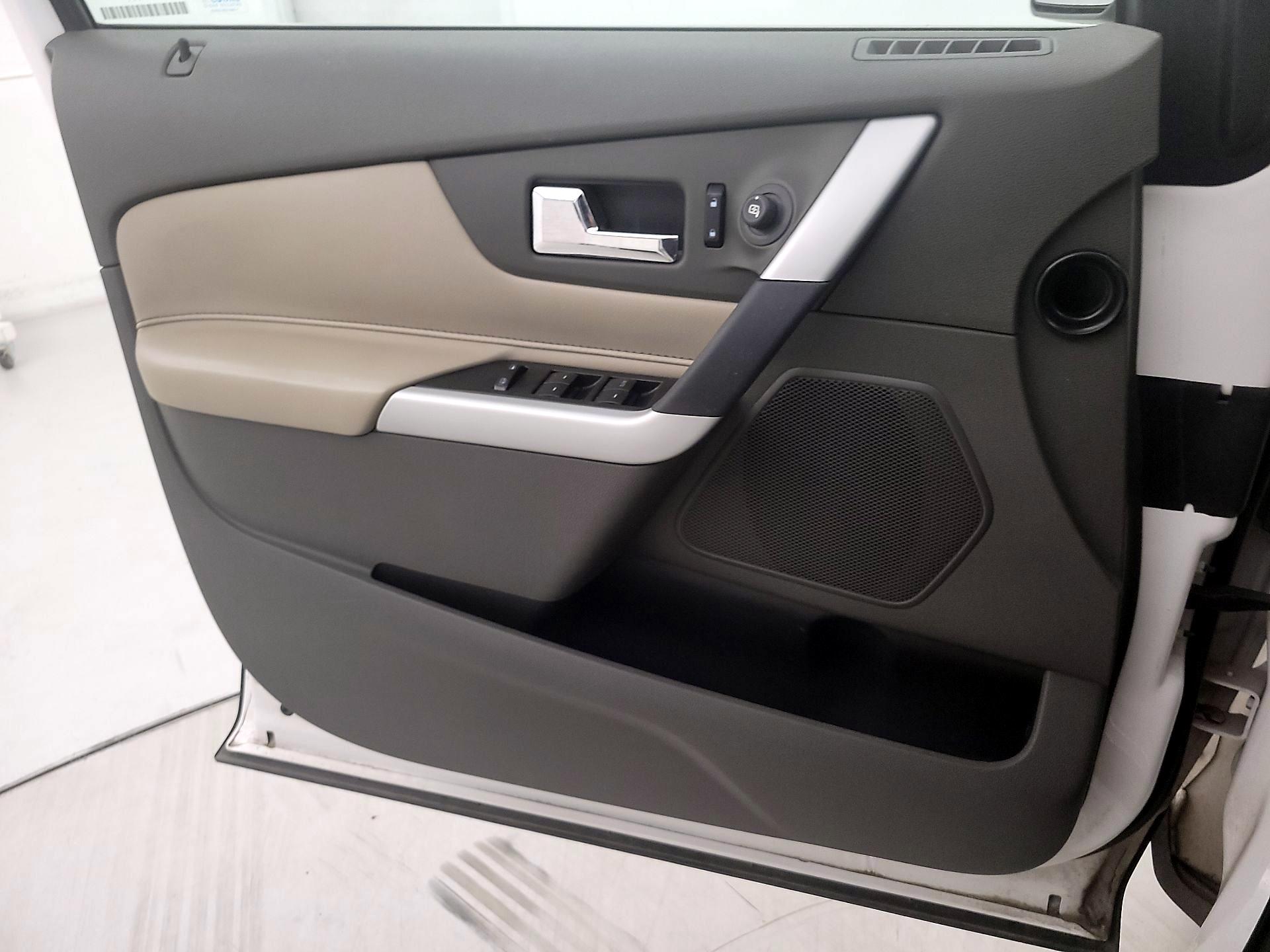 Thumbnail: 2013 Ford Edge - 12