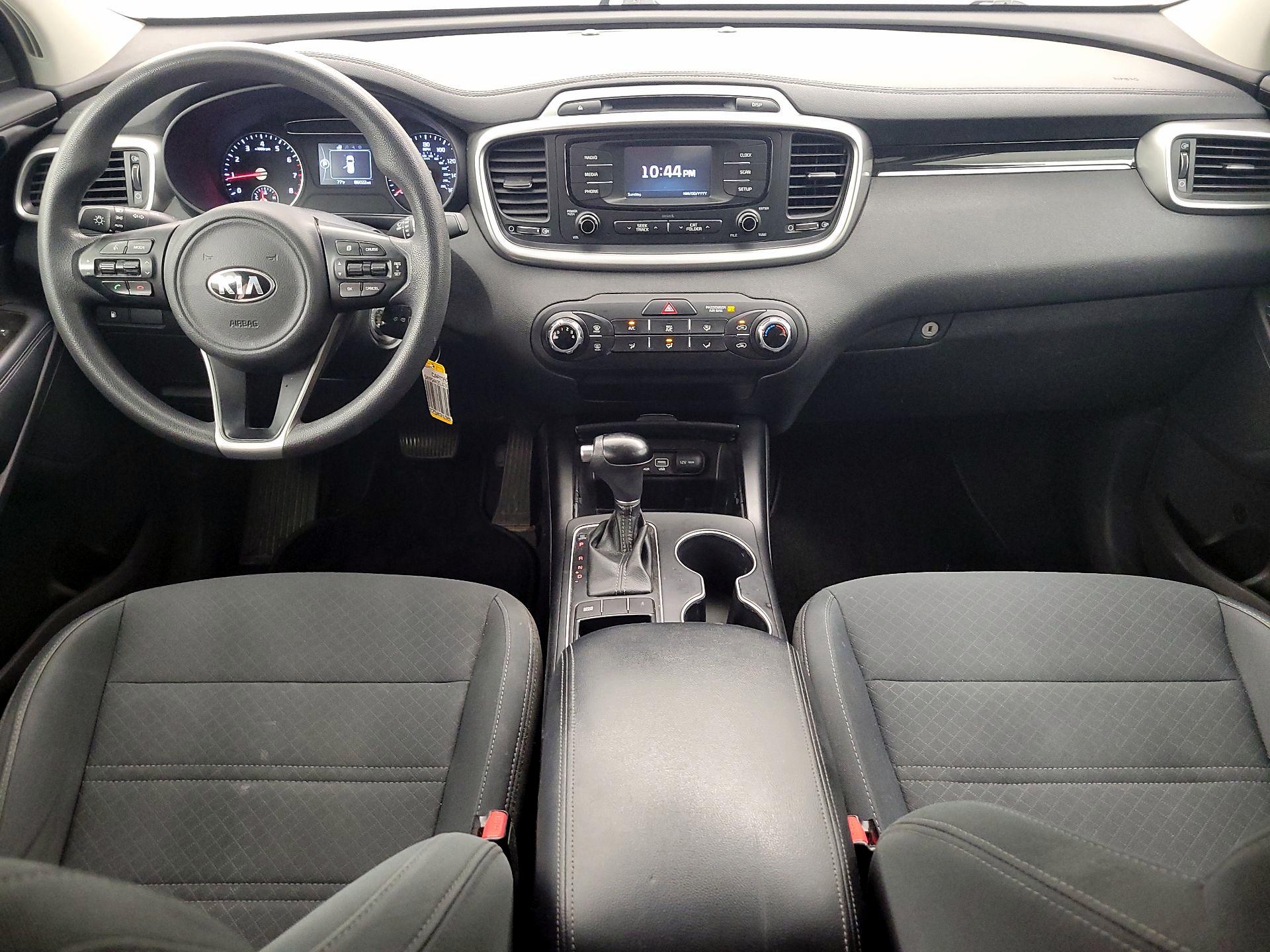 Thumbnail: 2018 Kia Sorento - 9