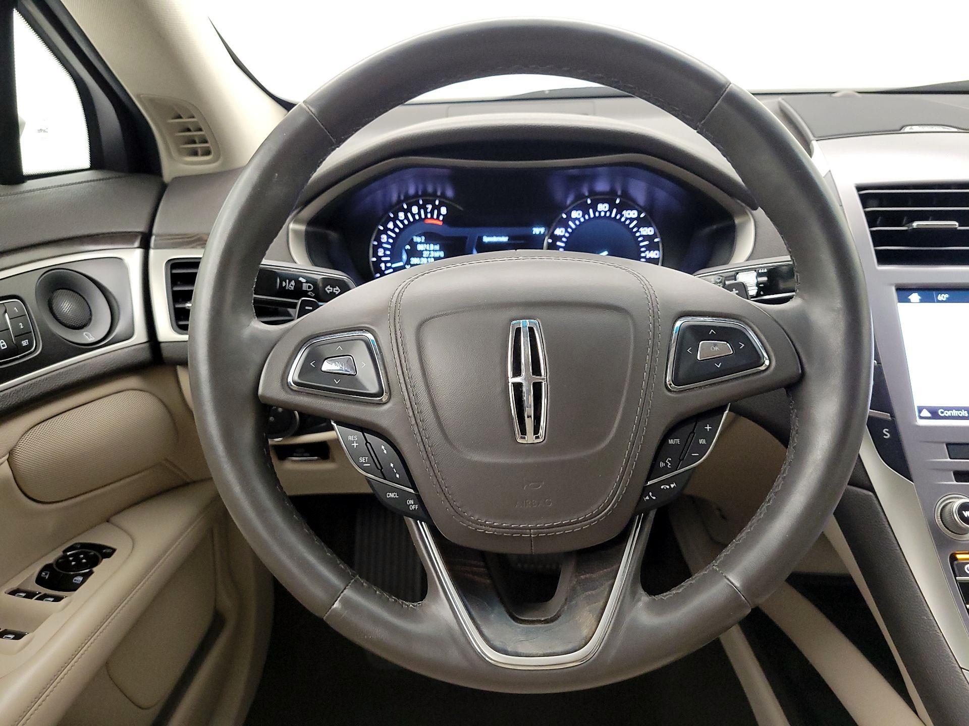 Thumbnail: 2019 Lincoln MKZ - 10