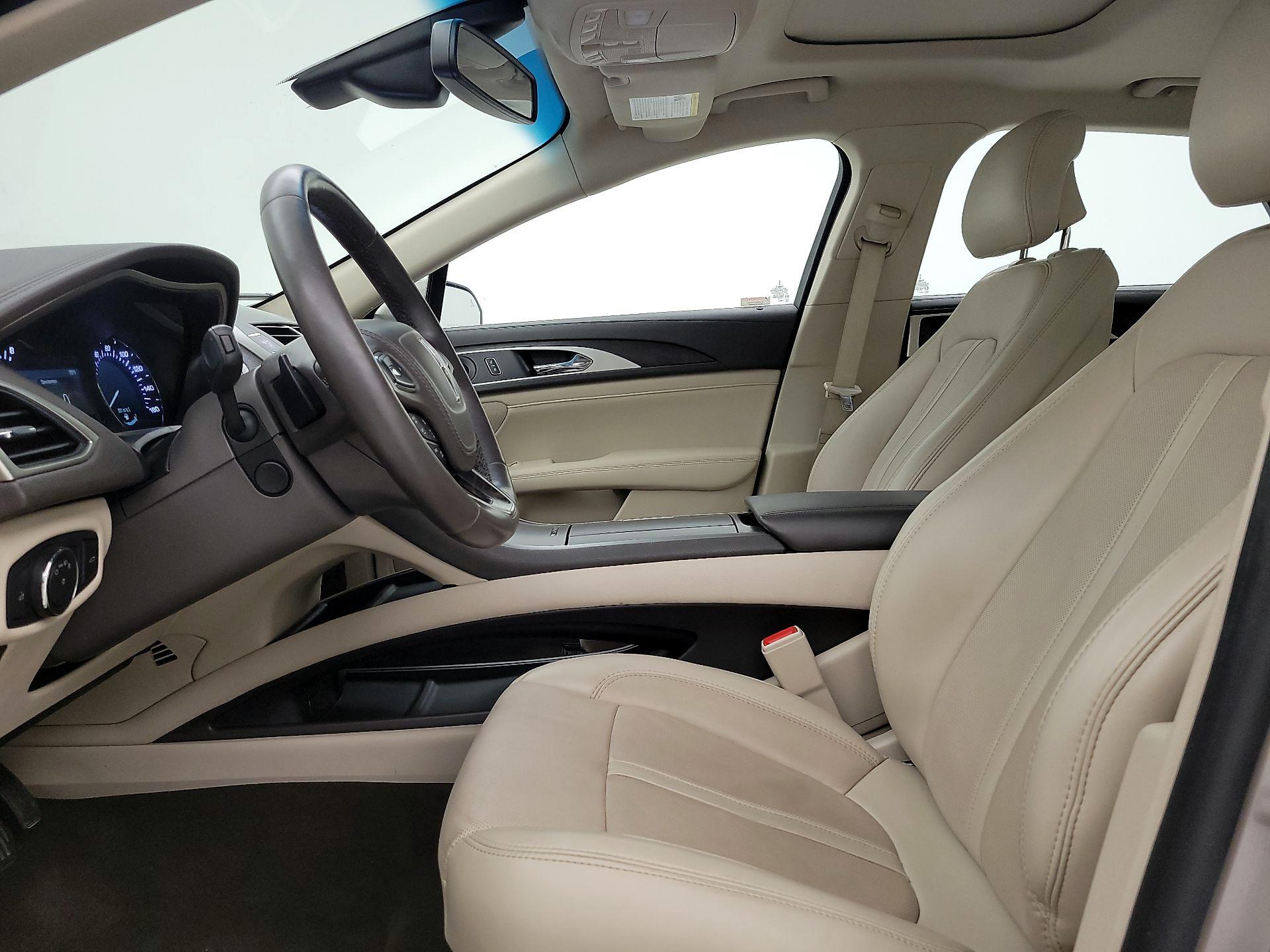 Thumbnail: 2019 Lincoln MKZ - 11