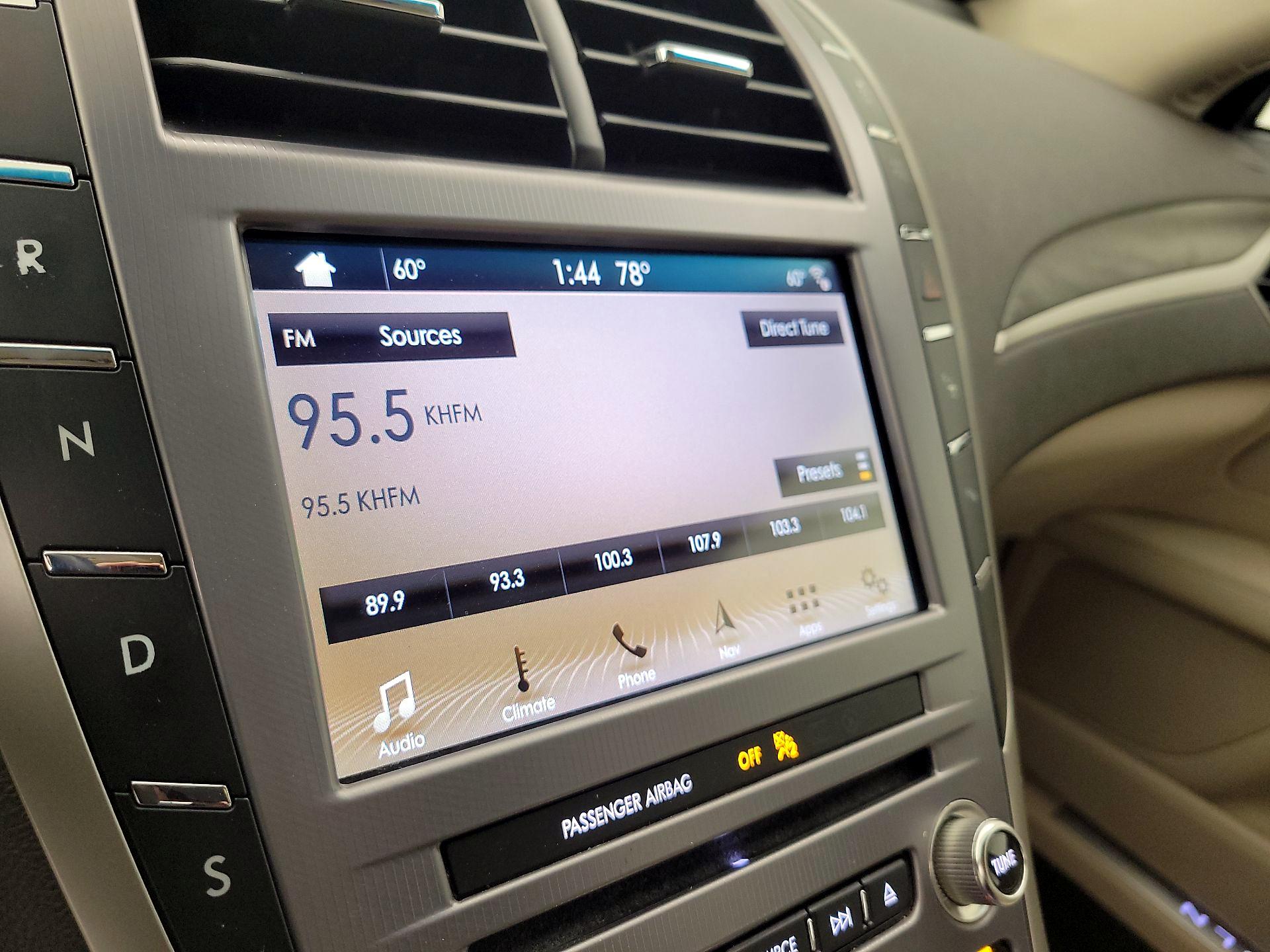Thumbnail: 2019 Lincoln MKZ - 16