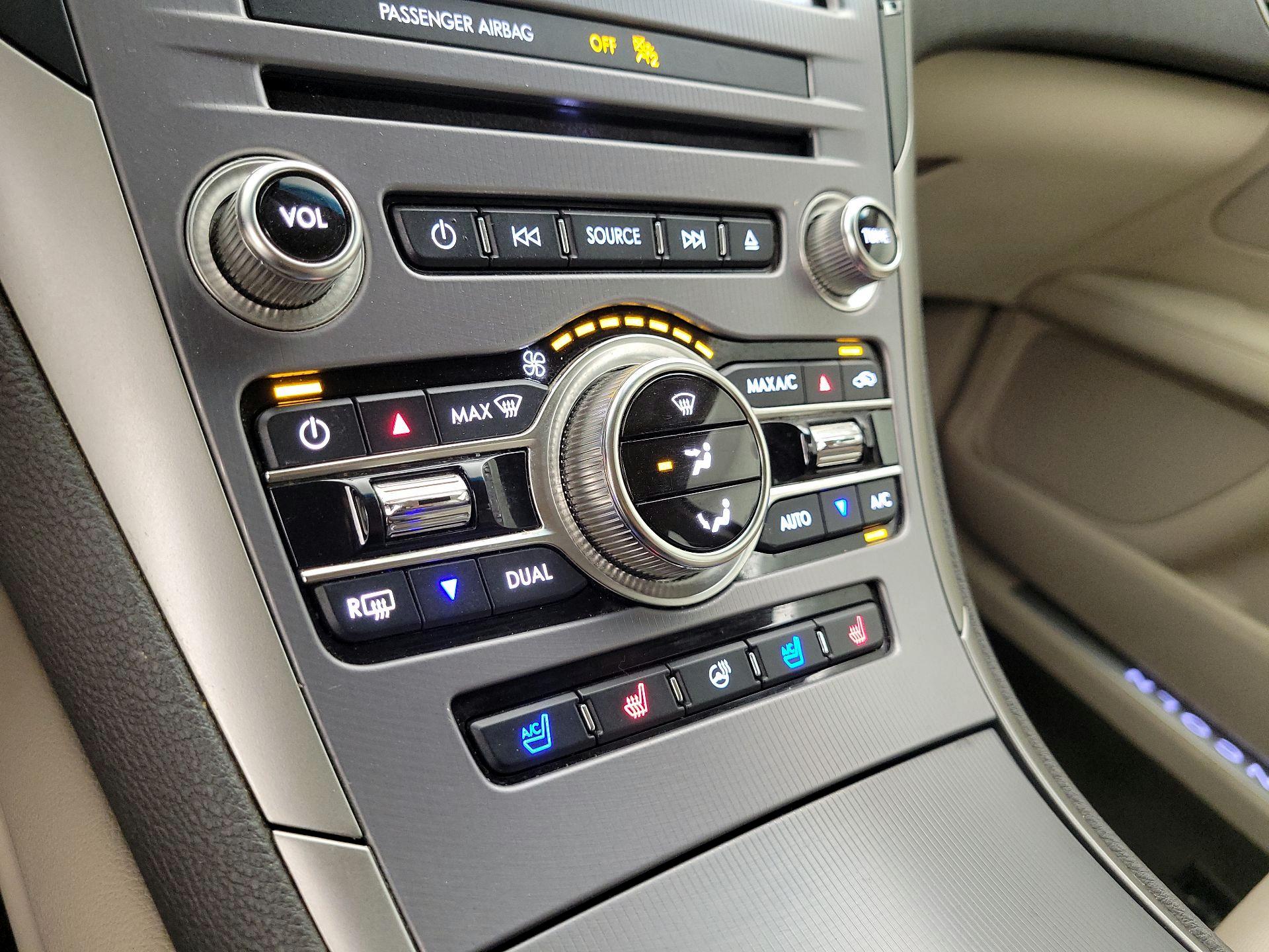 Thumbnail: 2019 Lincoln MKZ - 17