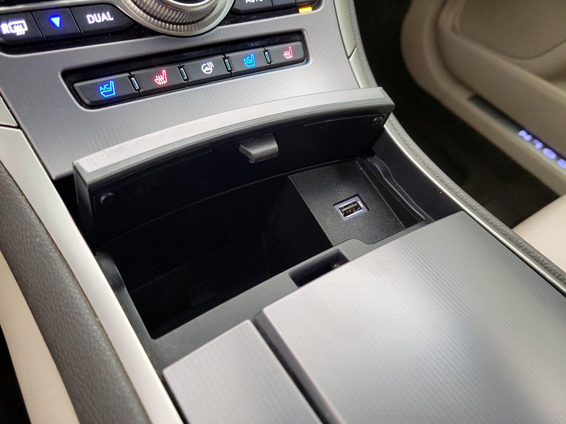 Thumbnail: 2019 Lincoln MKZ - 19
