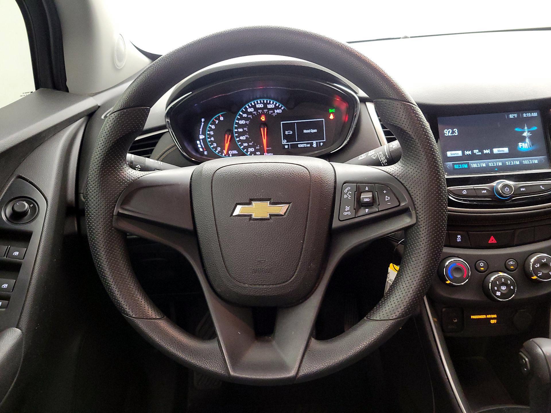 Thumbnail: 2017 Chevrolet Trax - 10