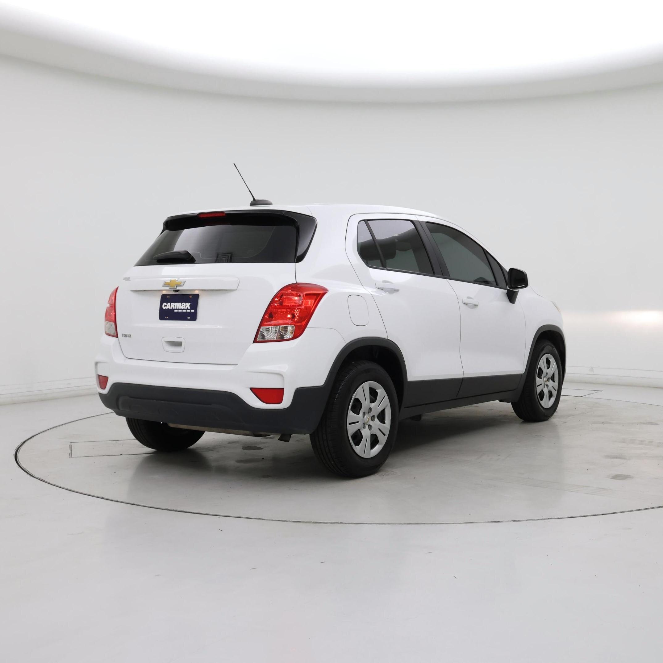 Thumbnail: 2017 Chevrolet Trax - 8