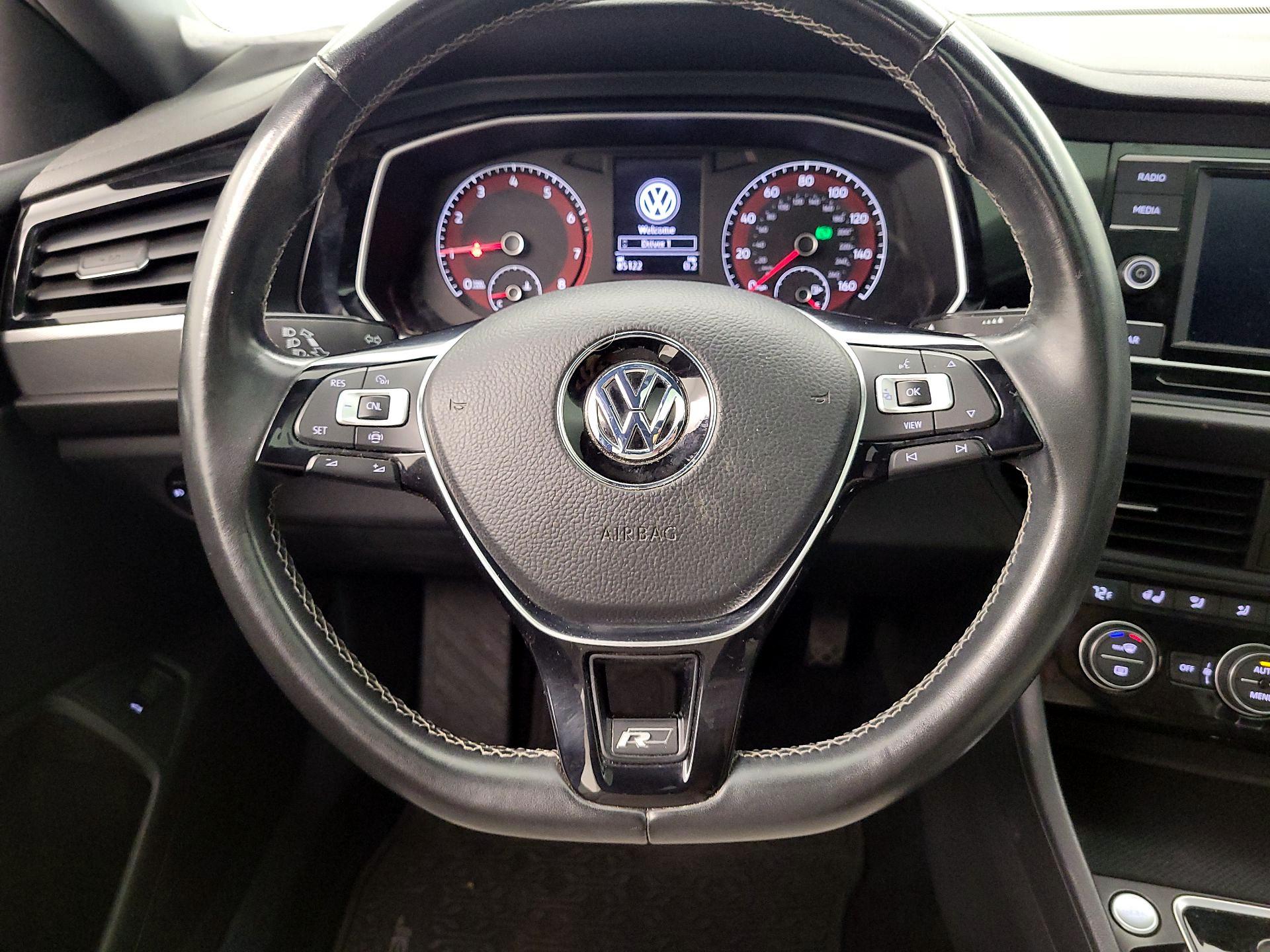 Thumbnail: 2019 Volkswagen Jetta - 10