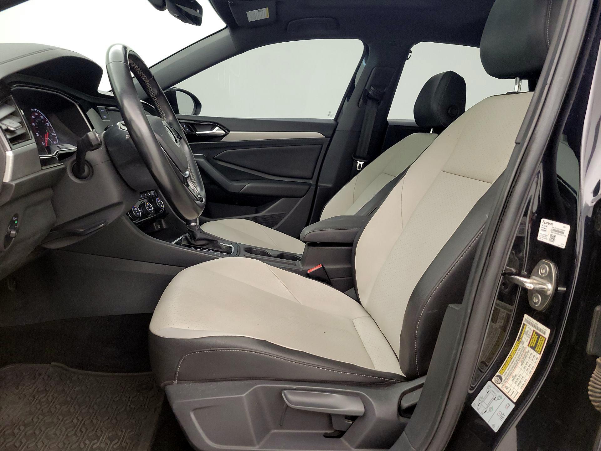 Thumbnail: 2019 Volkswagen Jetta - 11