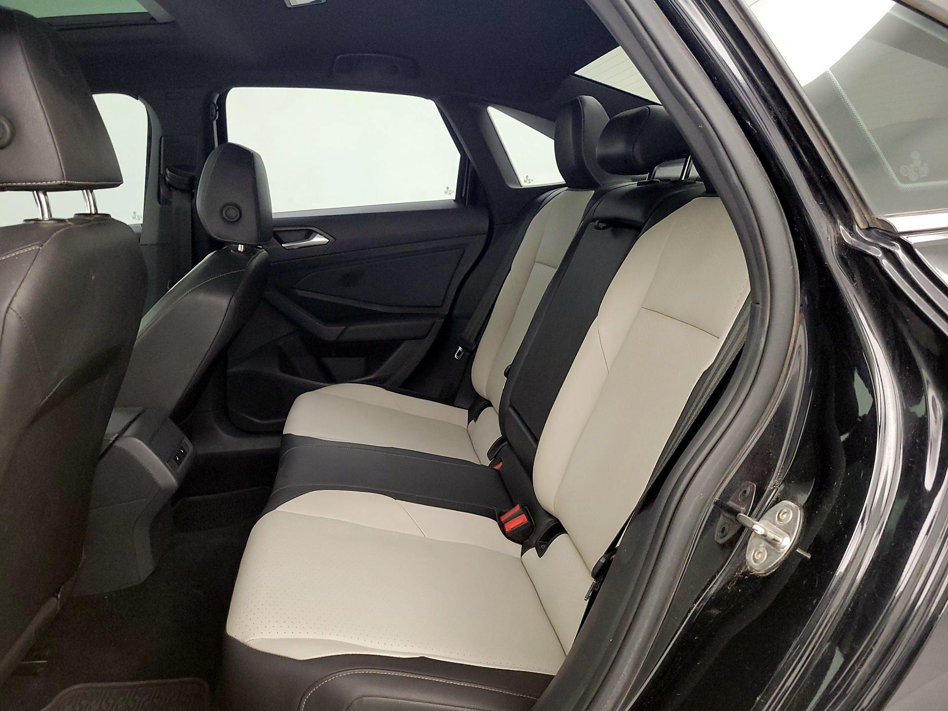 Thumbnail: 2019 Volkswagen Jetta - 20