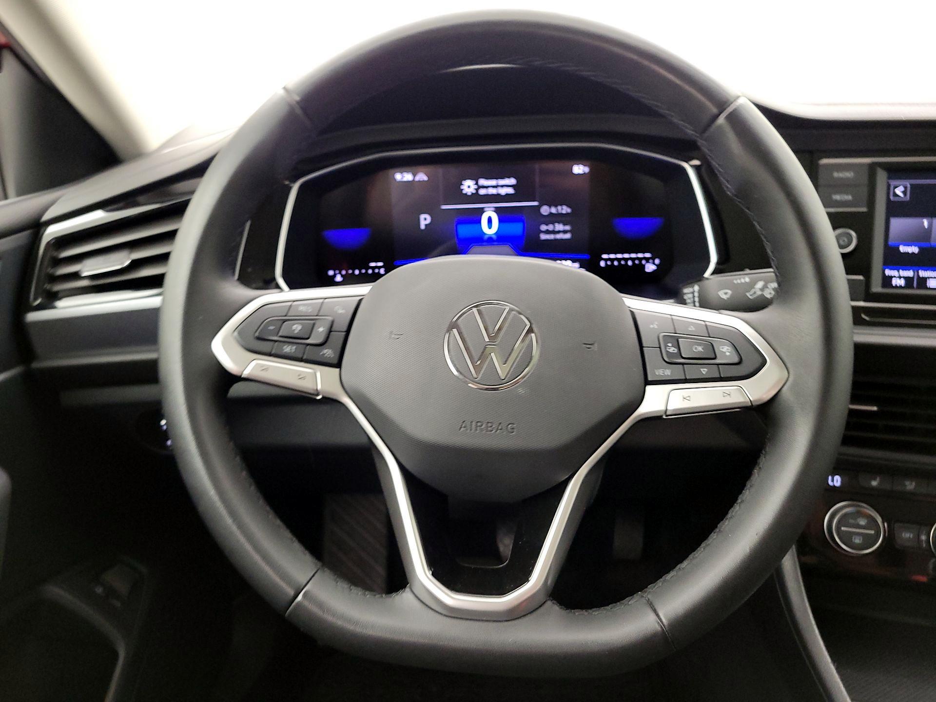 Thumbnail: 2024 Volkswagen Jetta - 10