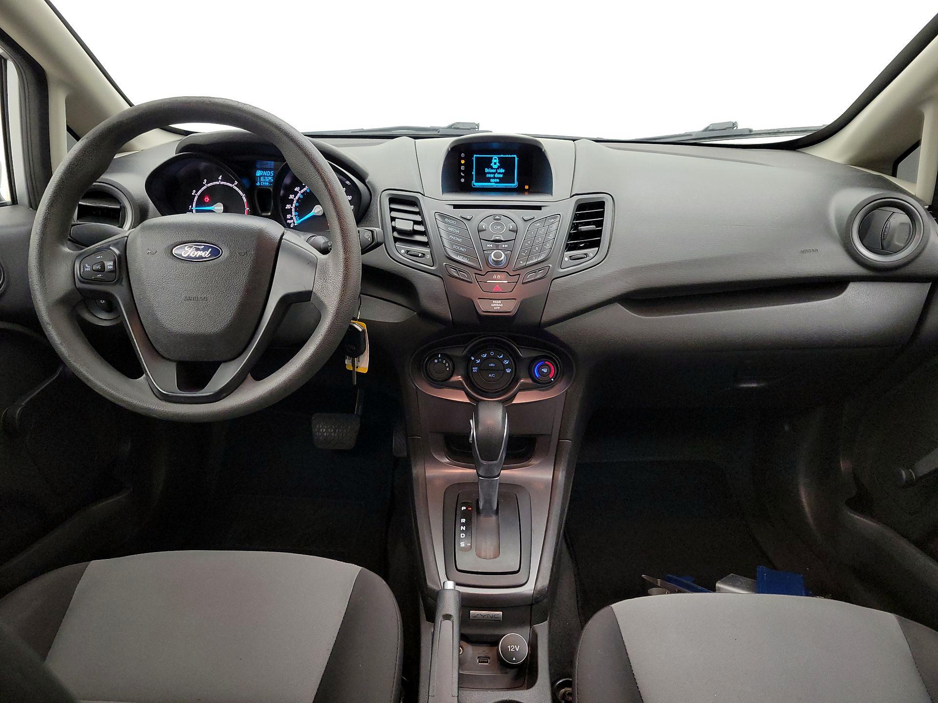 Thumbnail: 2016 Ford Fiesta - 9