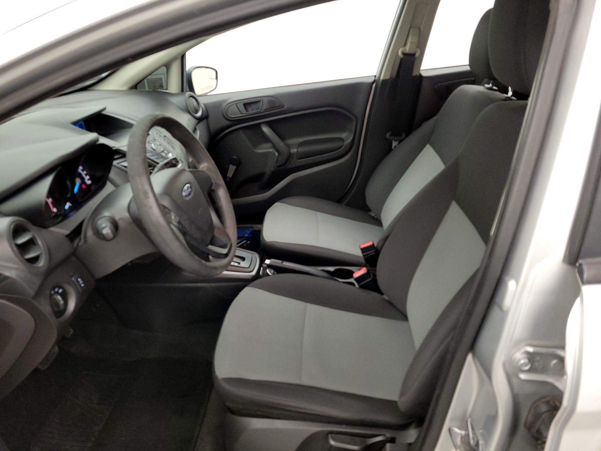 Thumbnail: 2016 Ford Fiesta - 11