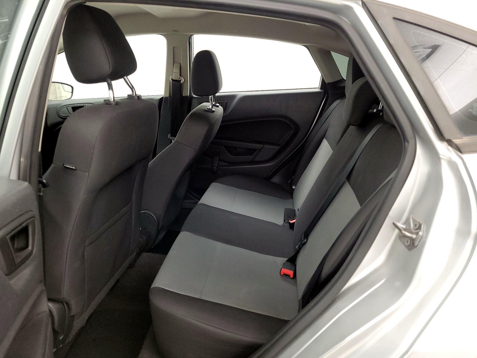 Thumbnail: 2016 Ford Fiesta - 17