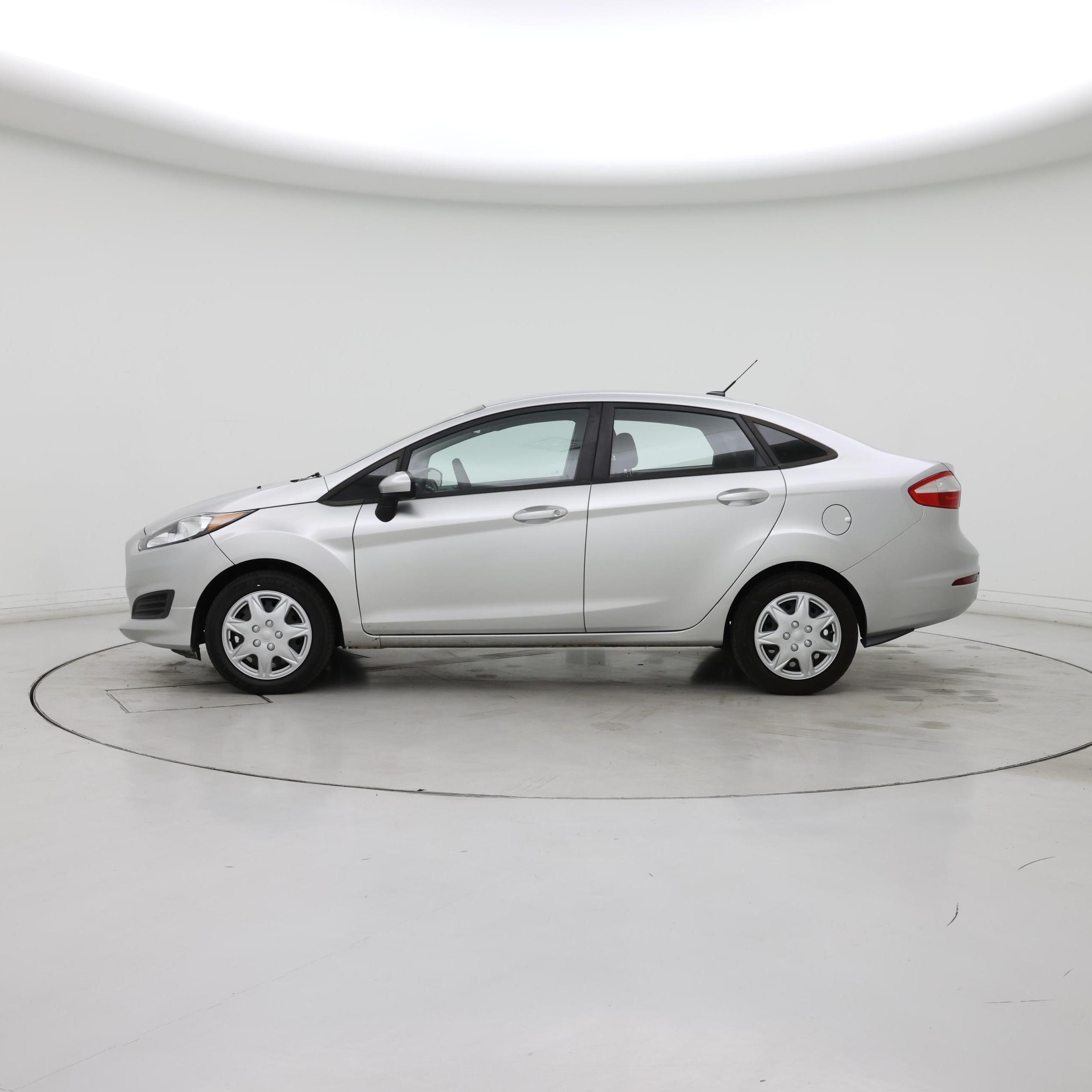 Thumbnail: 2016 Ford Fiesta - 3