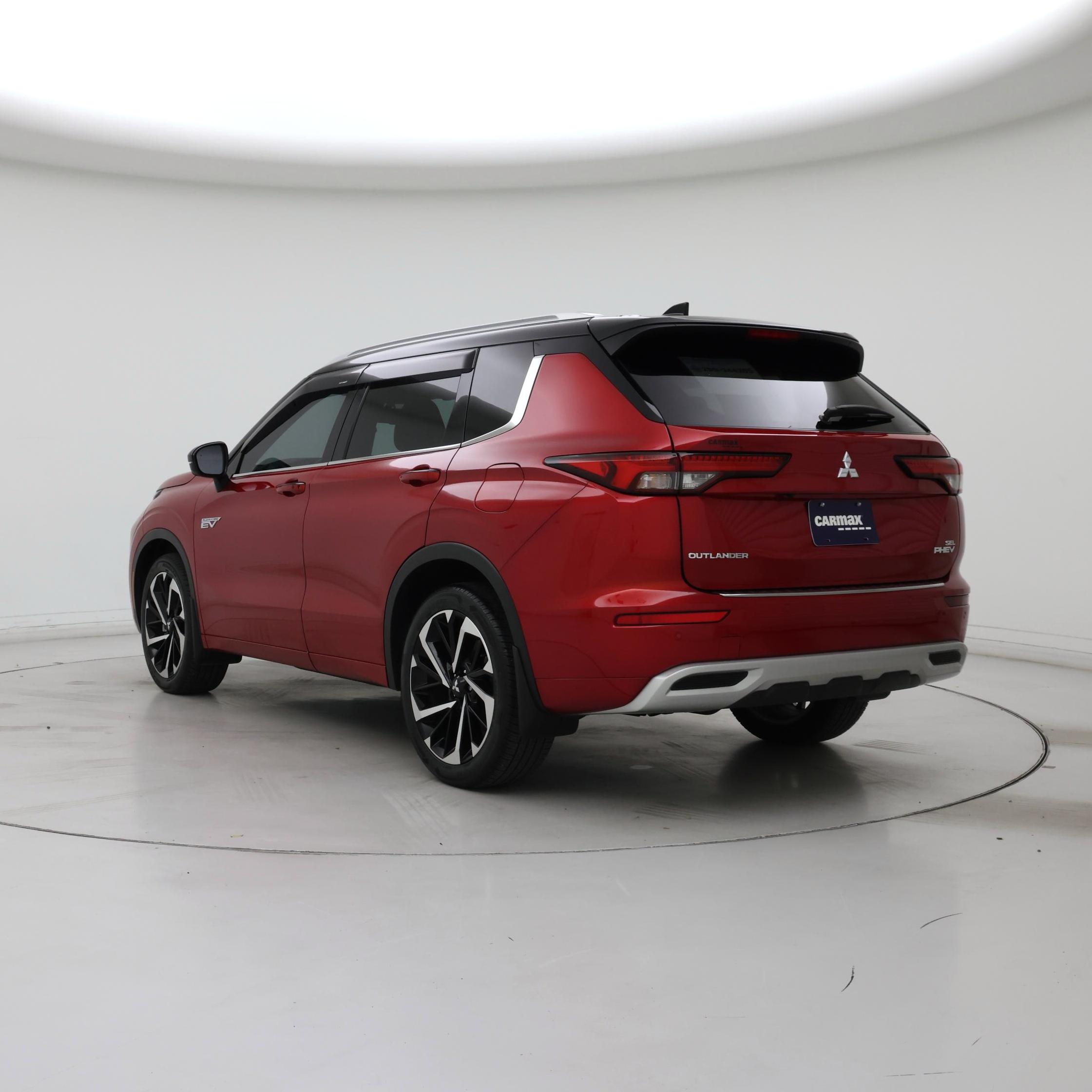 Thumbnail: 2023 Mitsubishi Outlander - 2