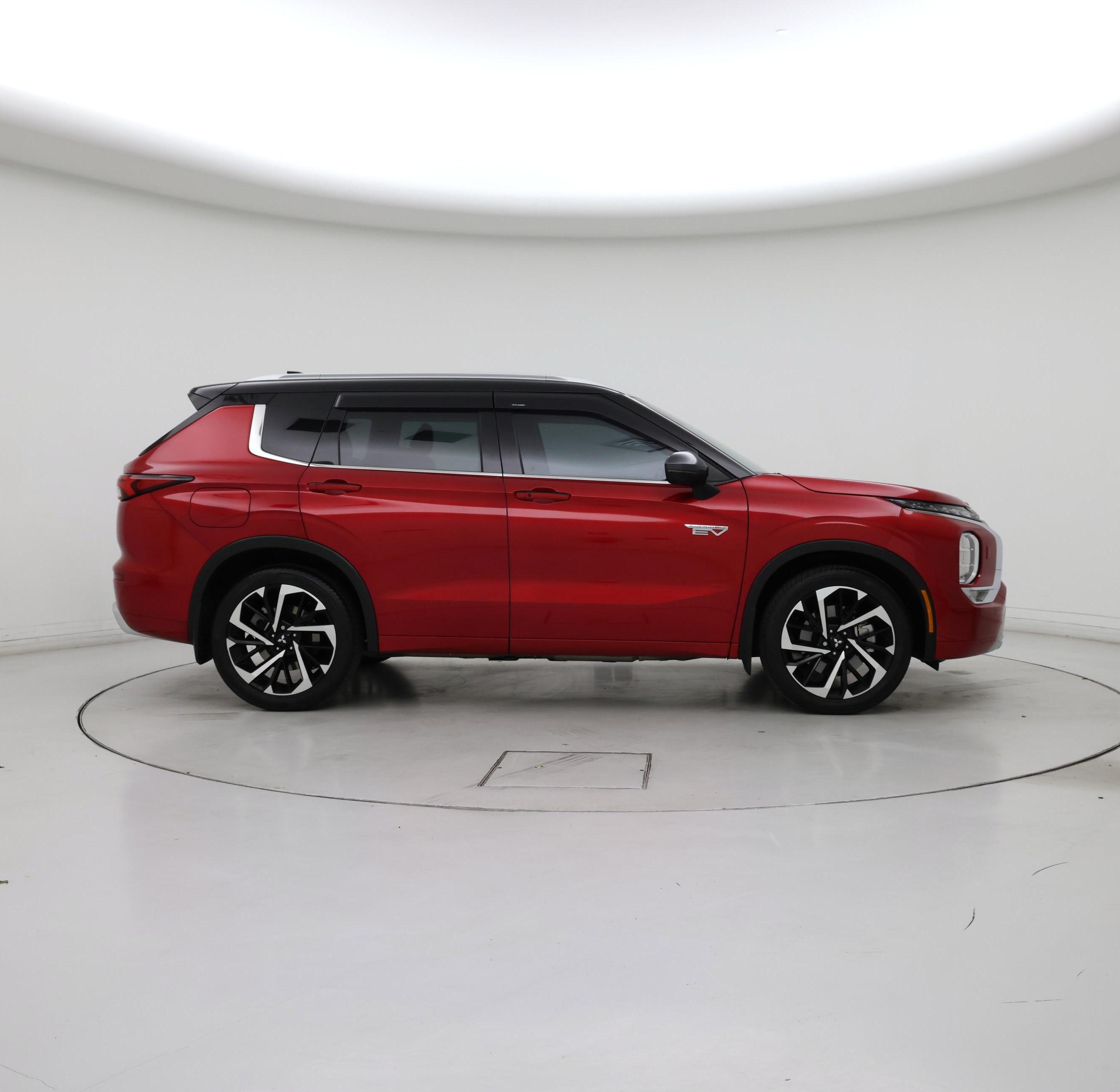 Thumbnail: 2023 Mitsubishi Outlander - 7