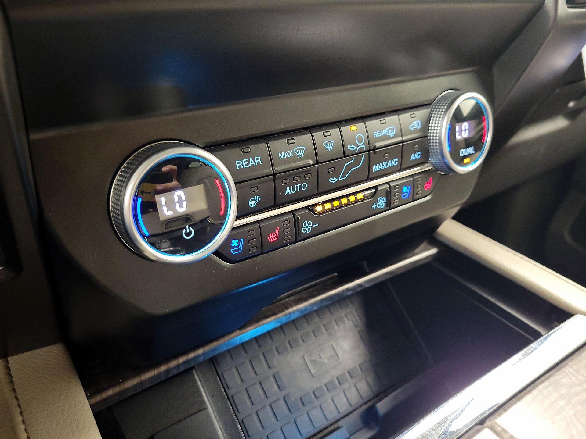 Thumbnail: 2021 Ford Expedition - 16