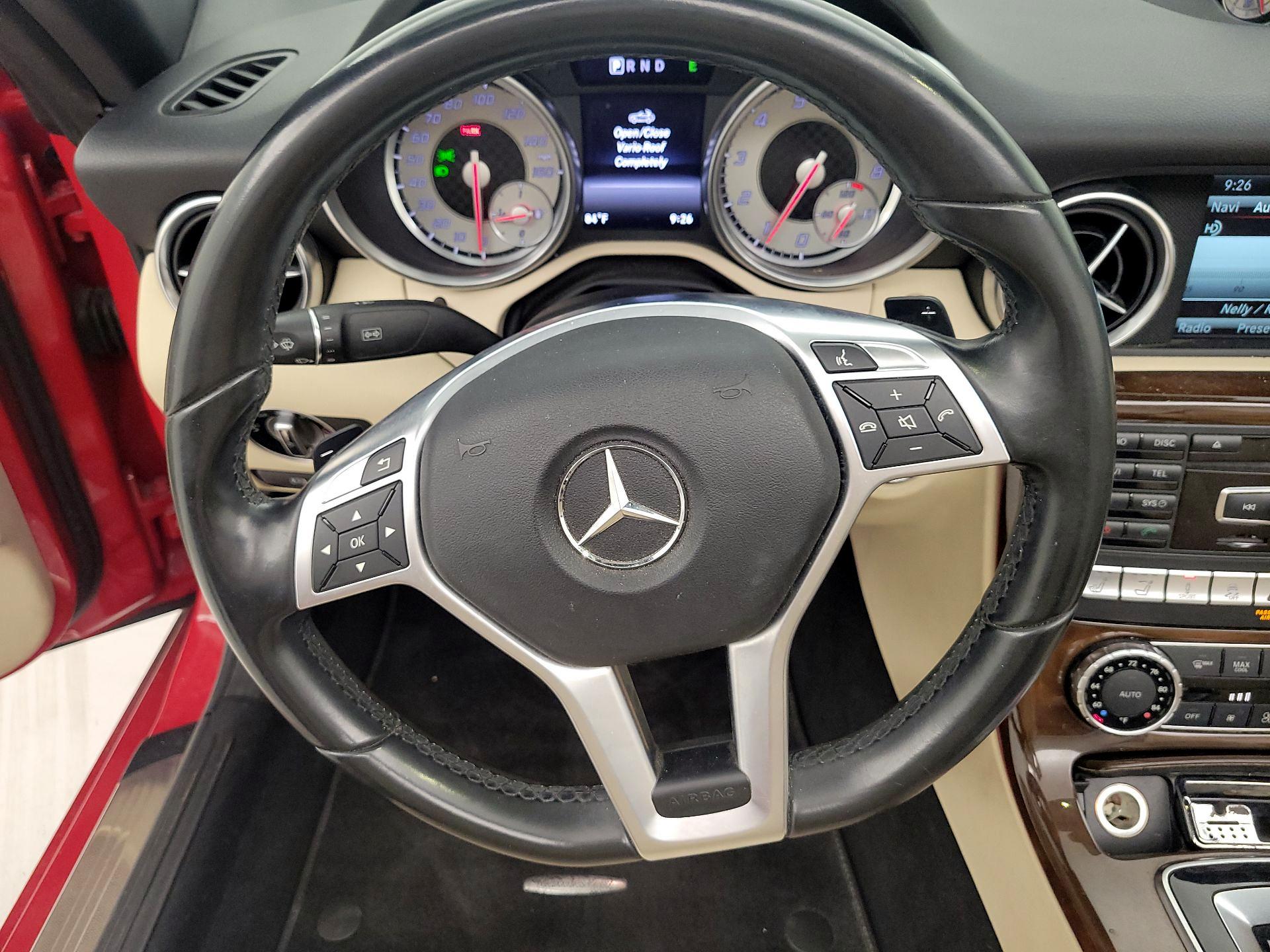 Thumbnail: 2016 Mercedes-Benz SLK - 10