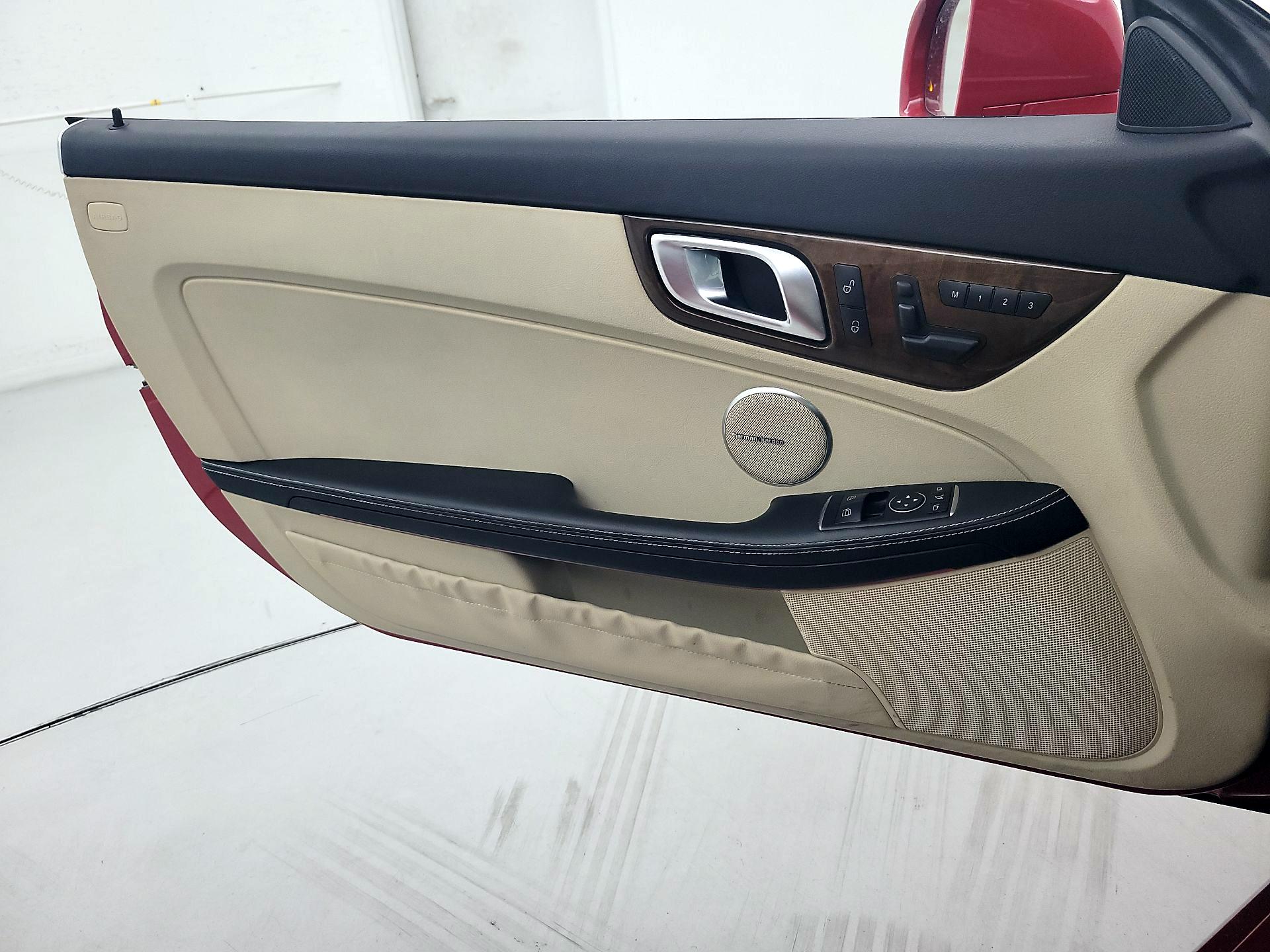 Thumbnail: 2016 Mercedes-Benz SLK - 12