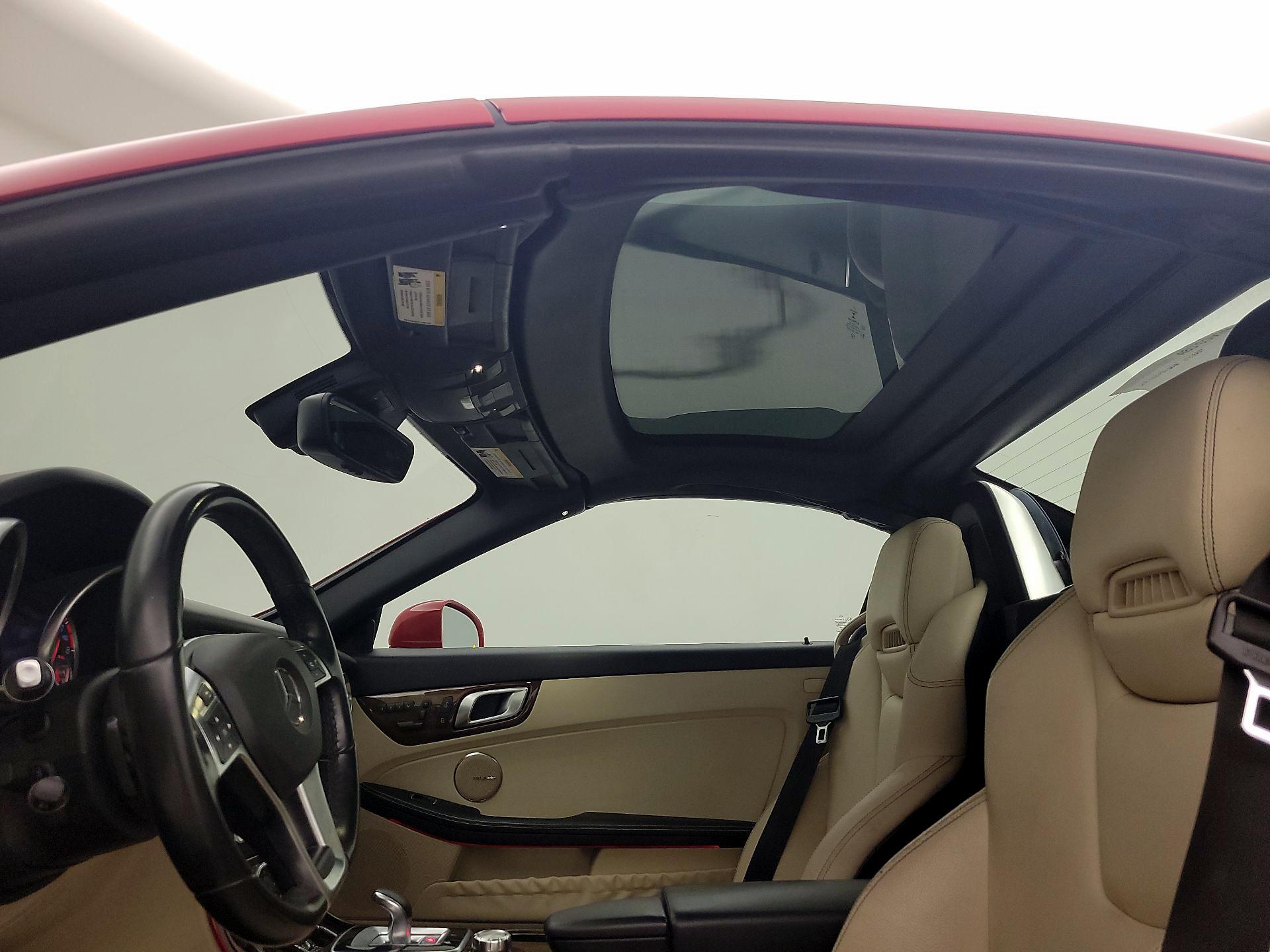 Thumbnail: 2016 Mercedes-Benz SLK - 18