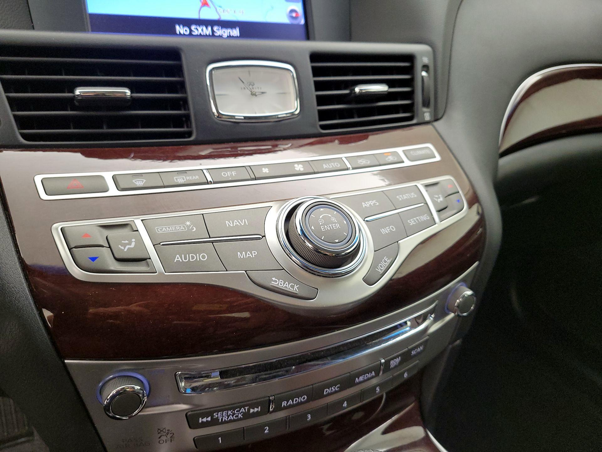 Thumbnail: 2018 INFINITI Q70 - 16