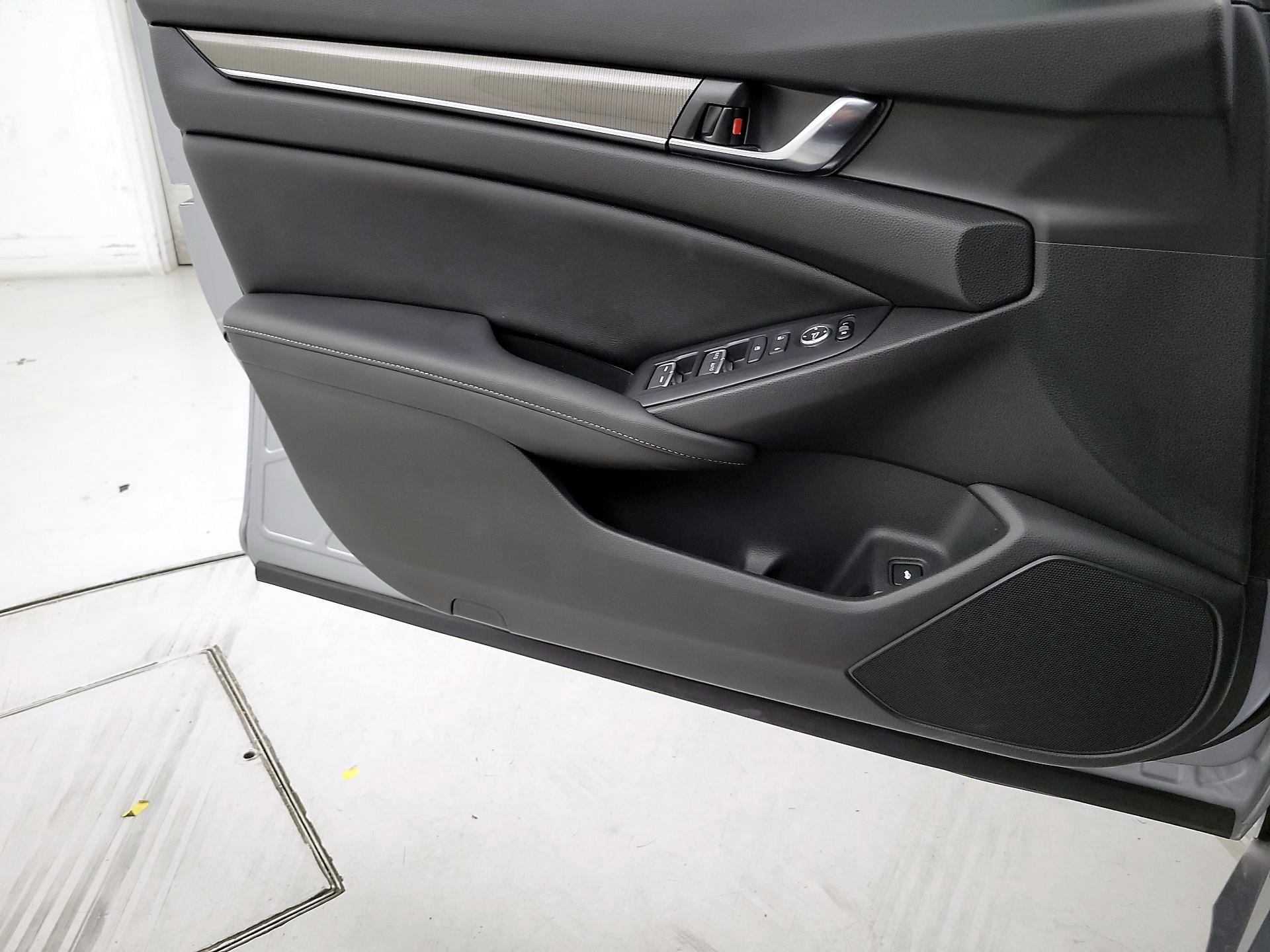 Thumbnail: 2019 Honda Accord - 12