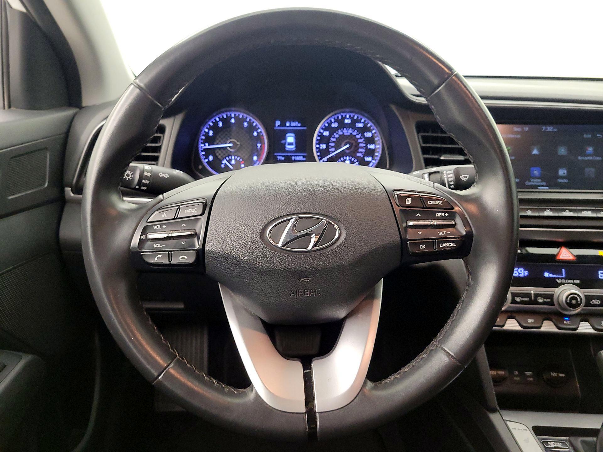 Thumbnail: 2019 Hyundai Elantra - 10