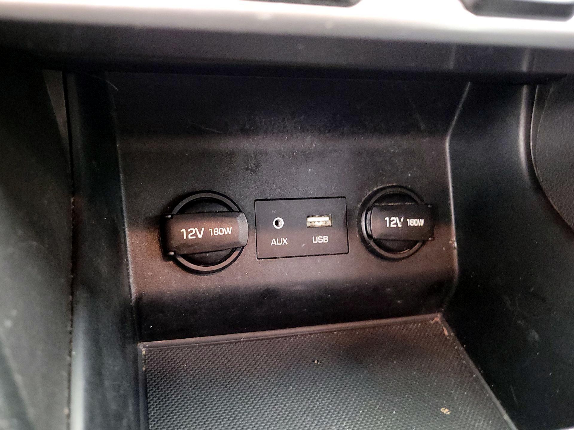 Thumbnail: 2019 Hyundai Elantra - 18