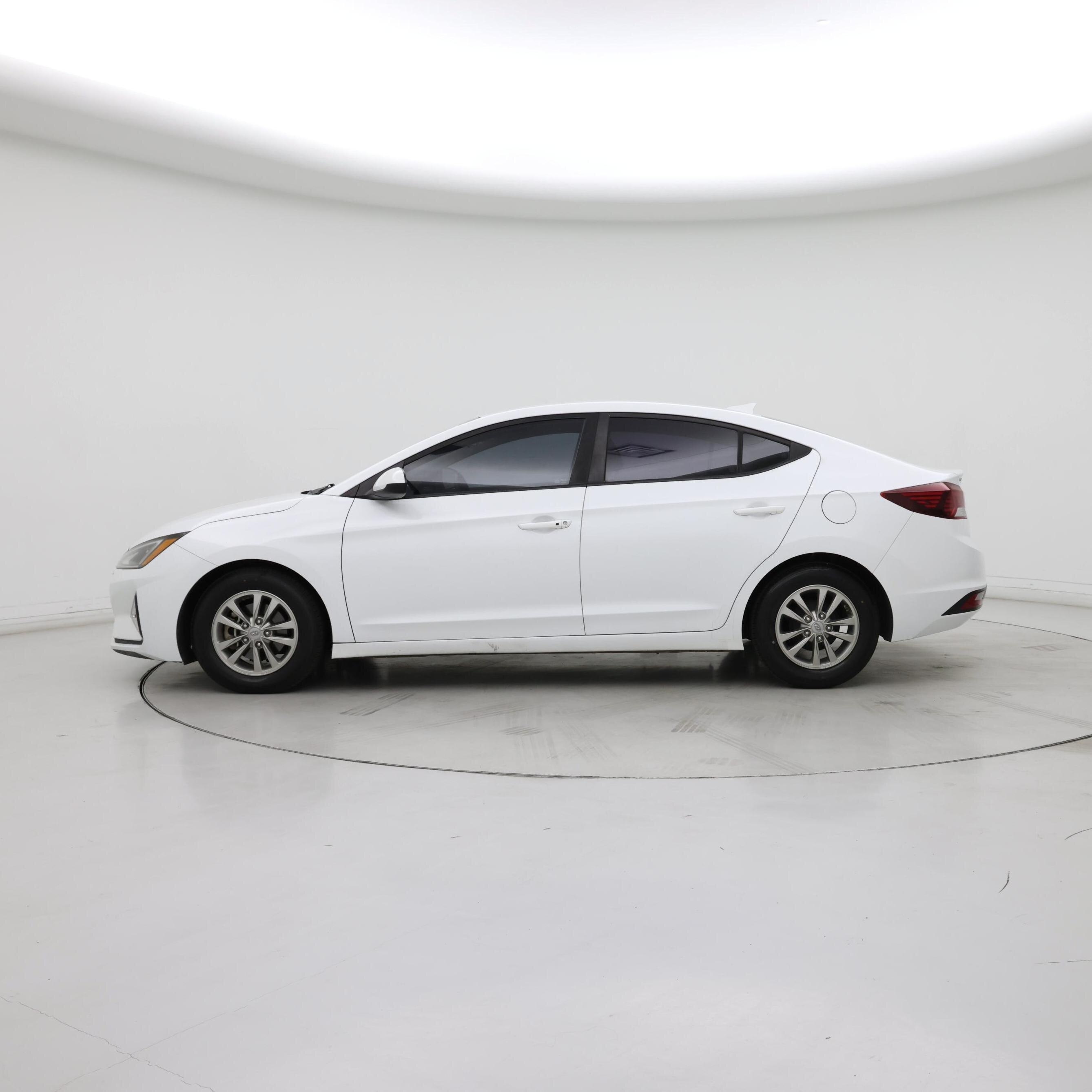 Thumbnail: 2019 Hyundai Elantra - 3