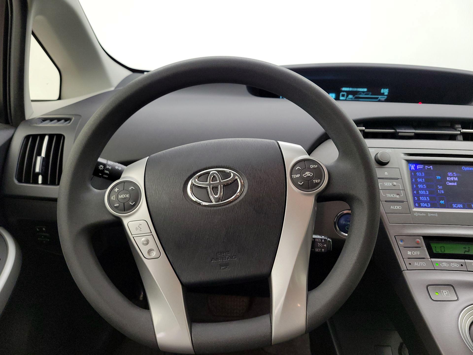 Thumbnail: 2015 Toyota Prius - 10