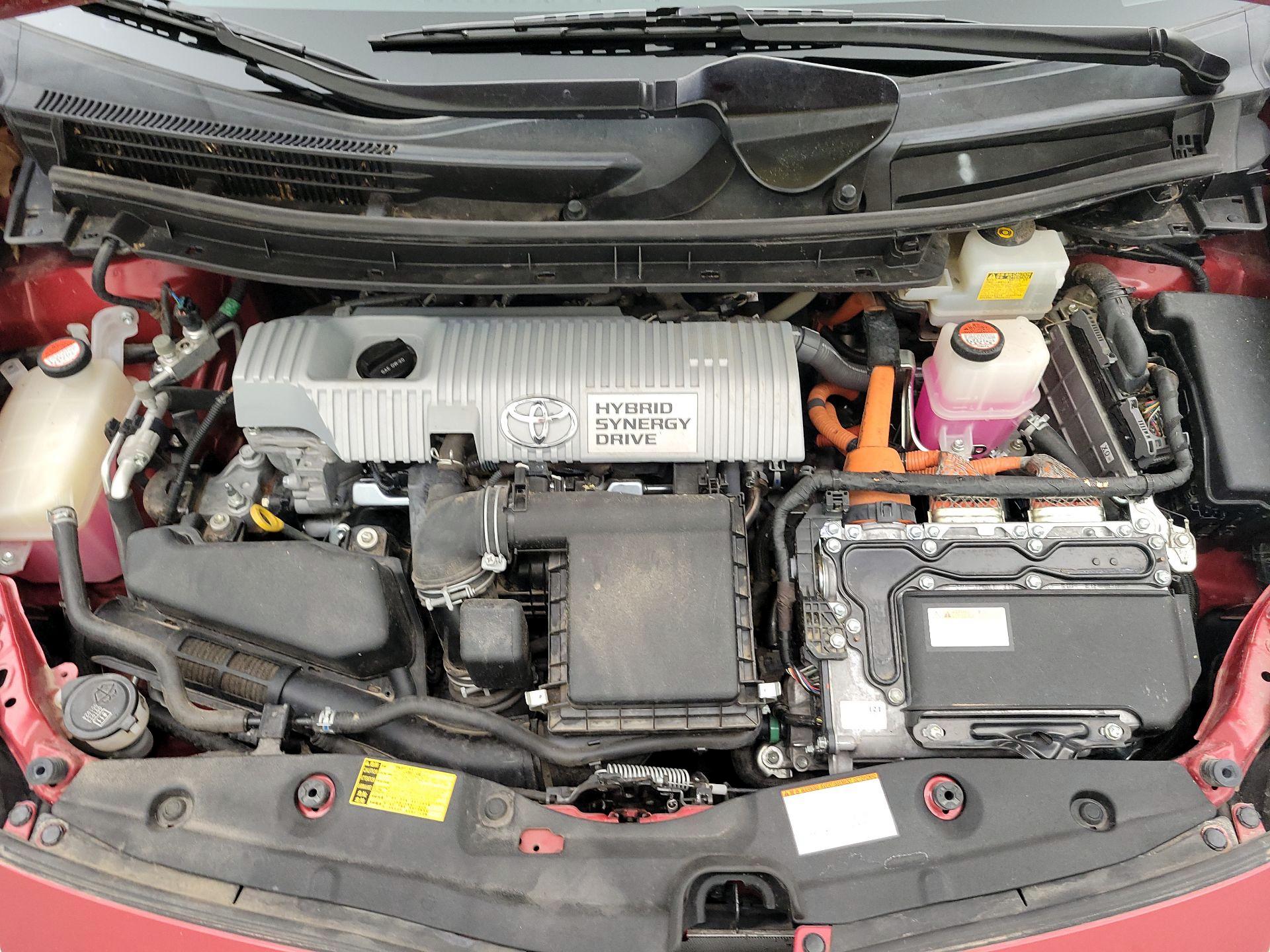 Thumbnail: 2015 Toyota Prius - 17