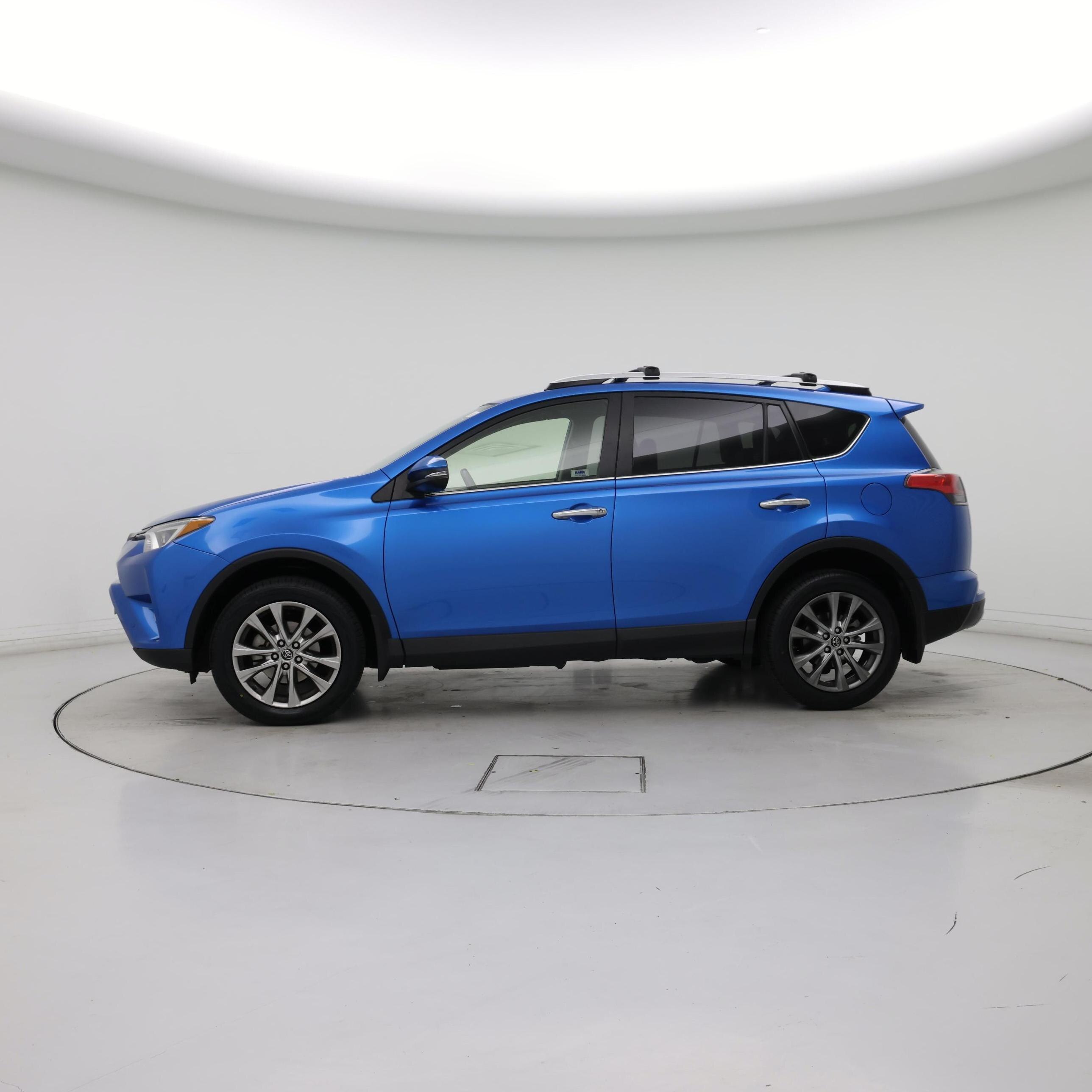 Thumbnail: 2016 Toyota RAV4 - 3
