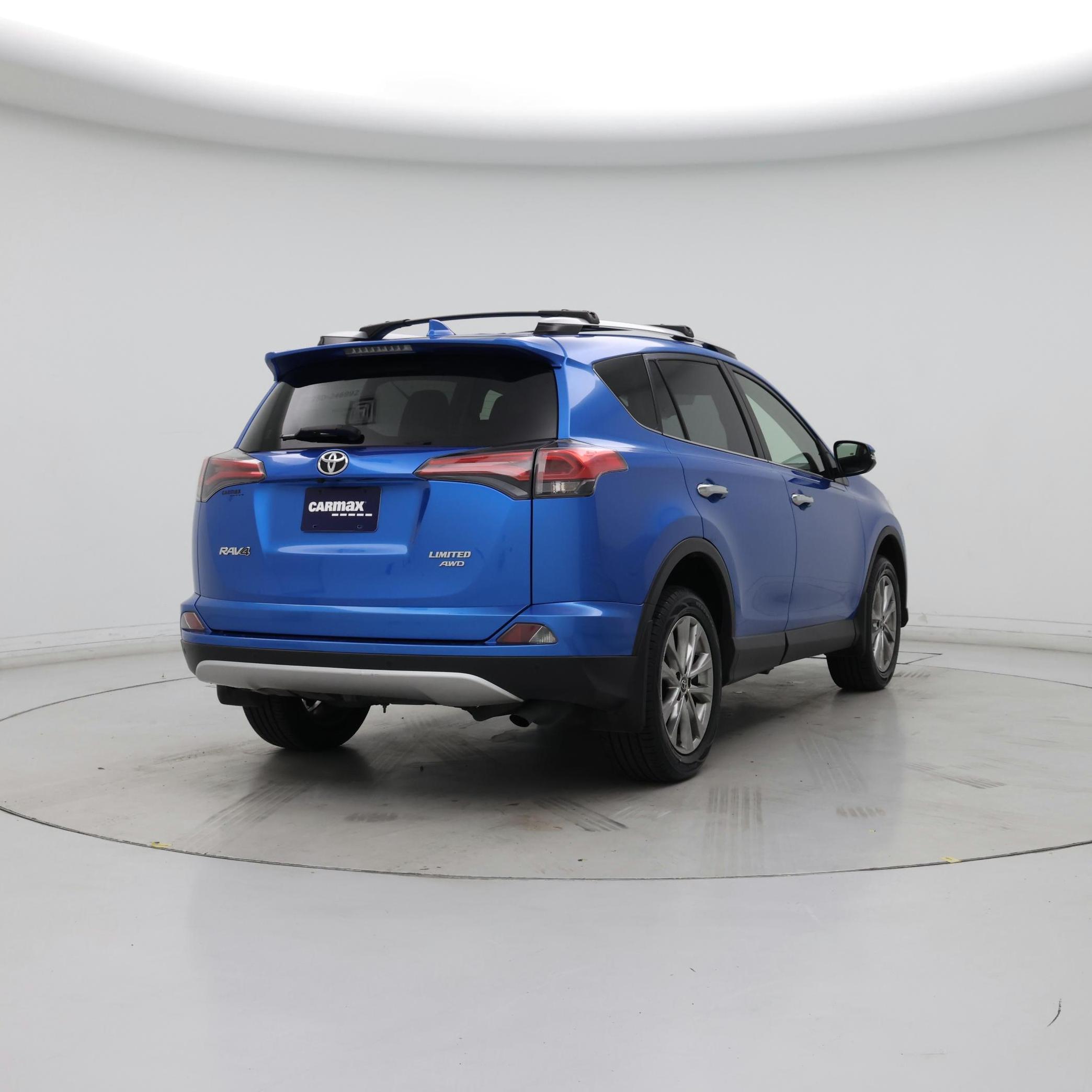 Thumbnail: 2016 Toyota RAV4 - 8