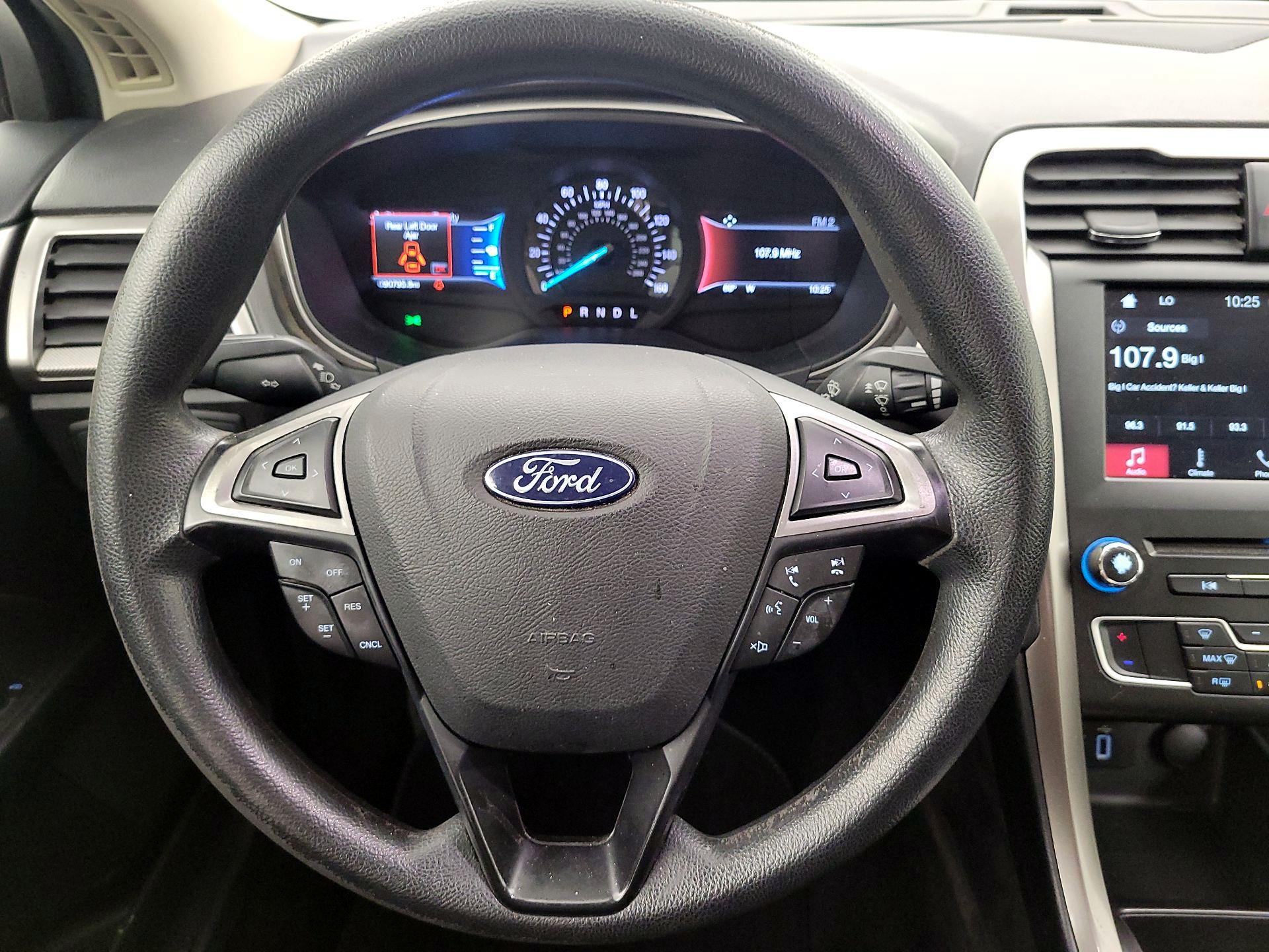 Thumbnail: 2018 Ford Fusion - 10
